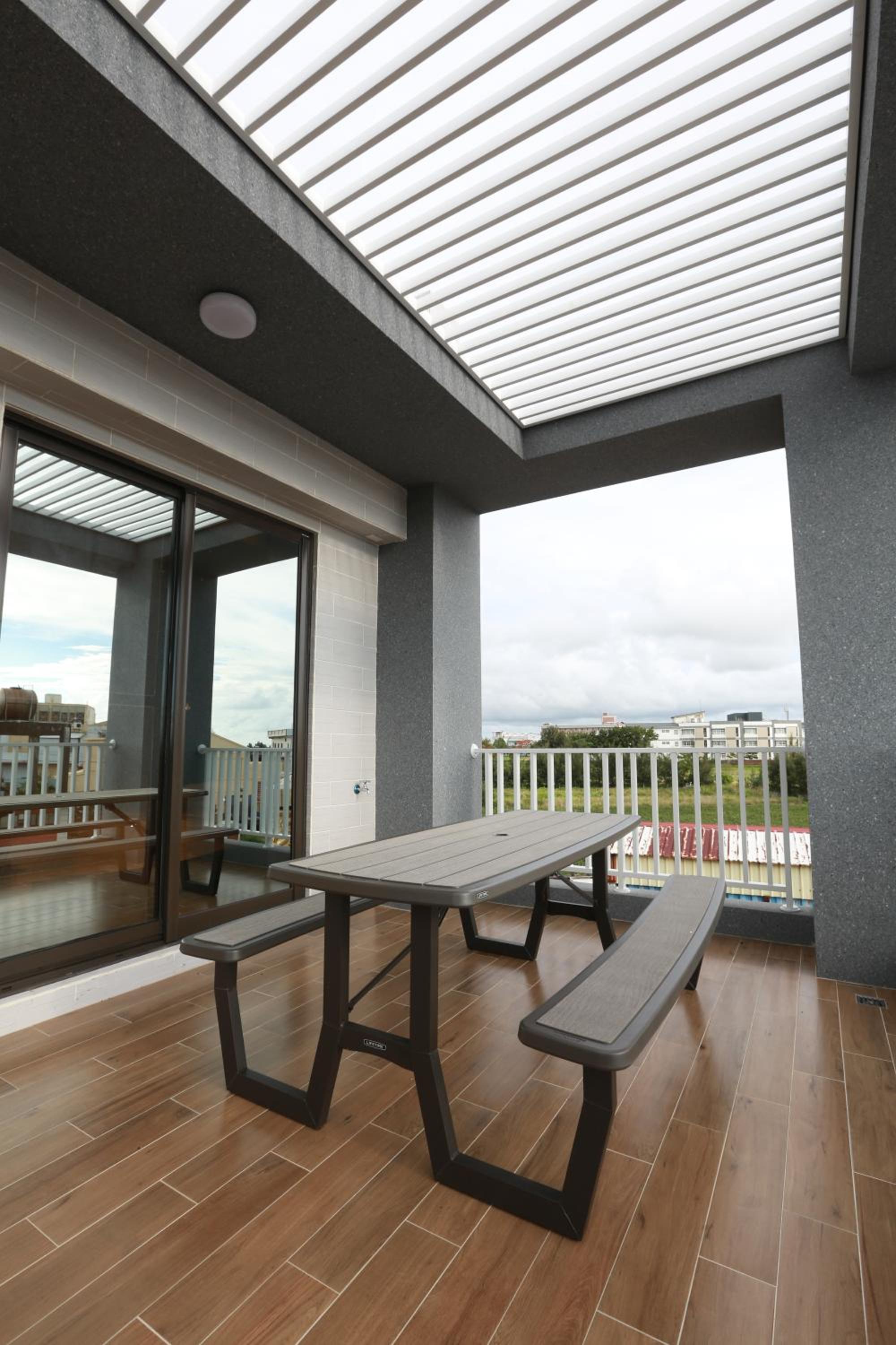 King Room with Mountain View photo 3