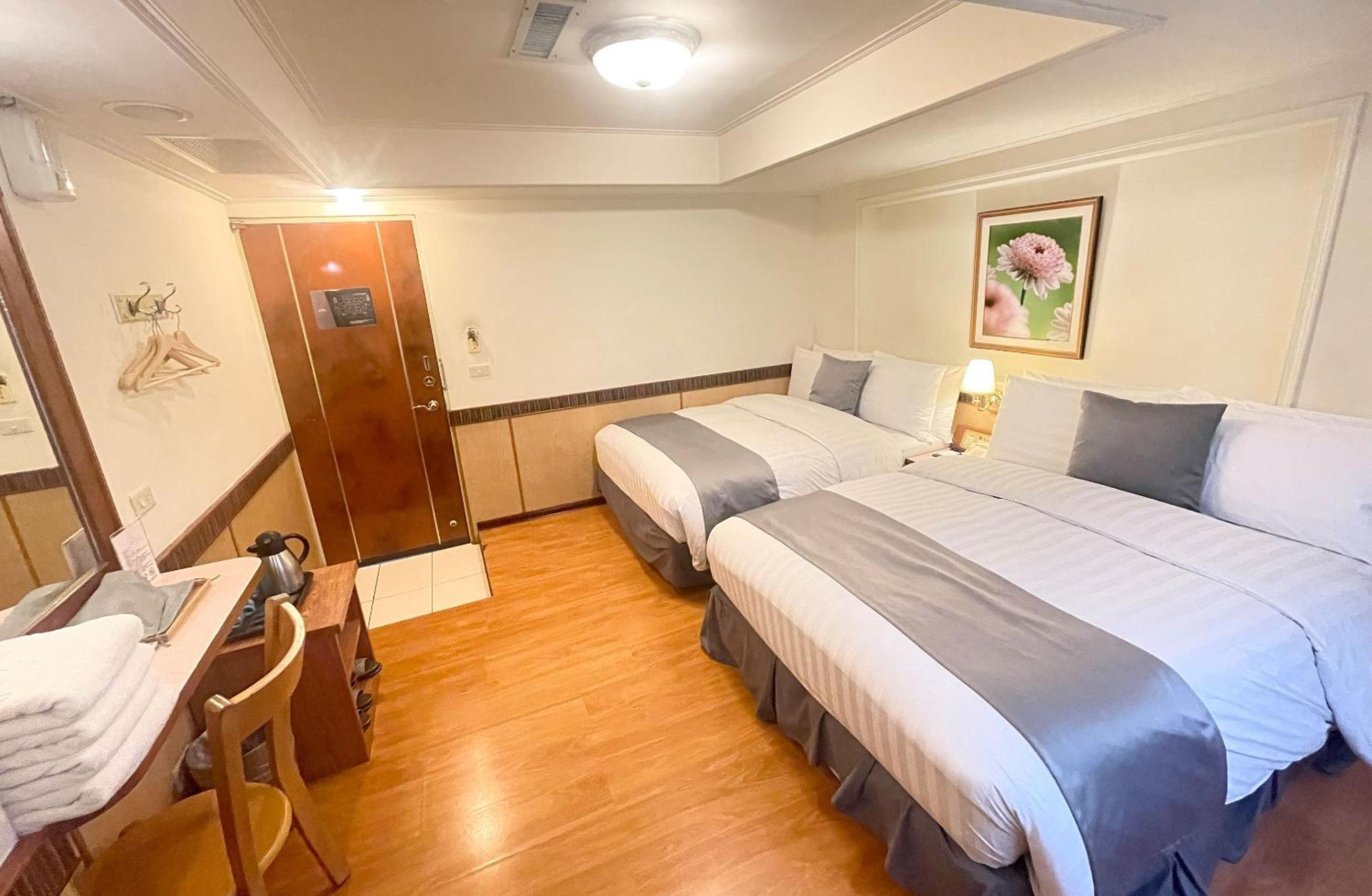 Standard Quadruple Room photo 3