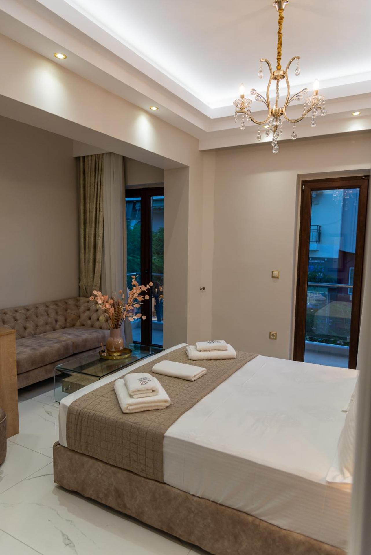 Deluxe Junior Suite photo 2