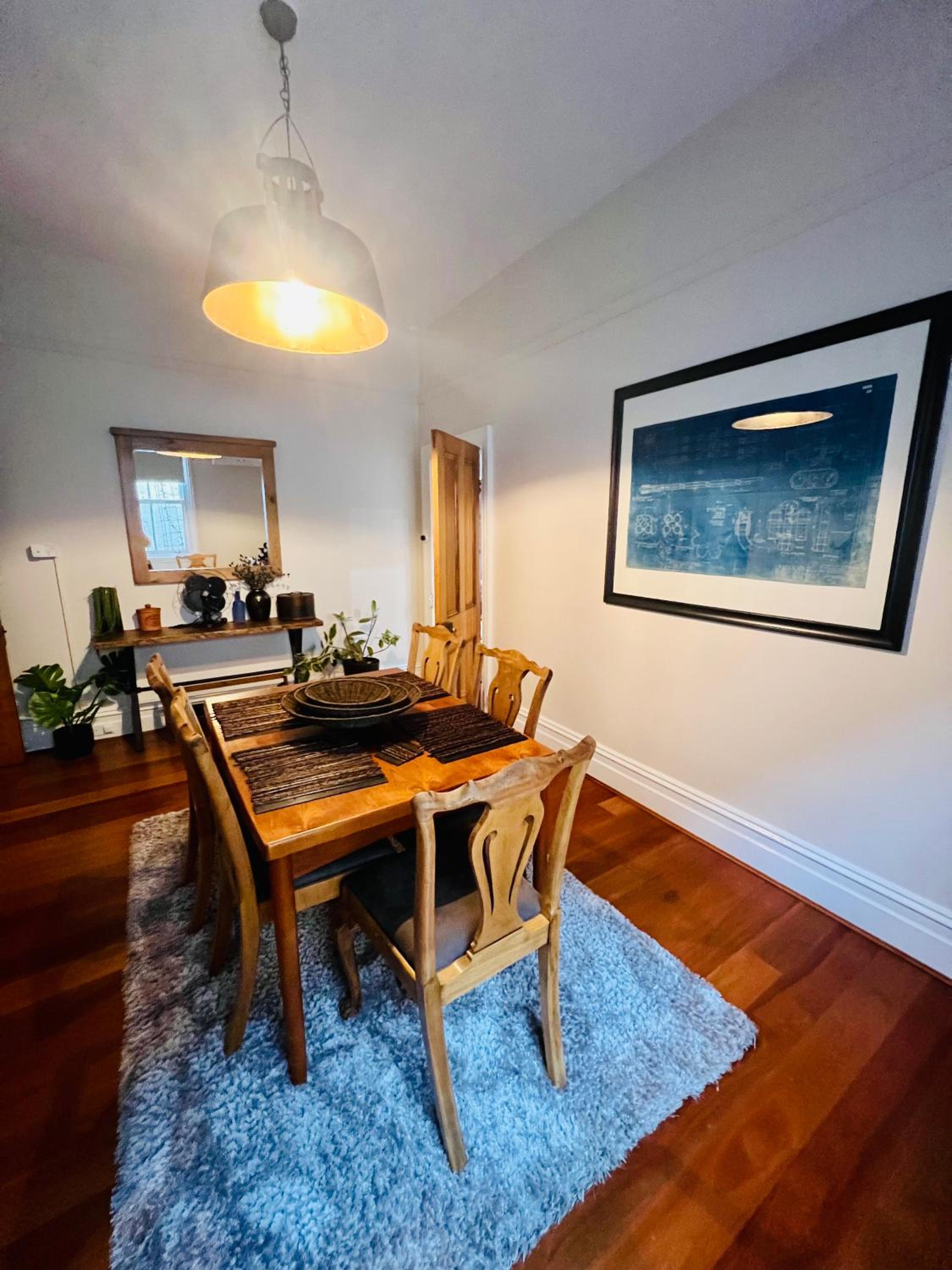 Three-Bedroom House photo 3