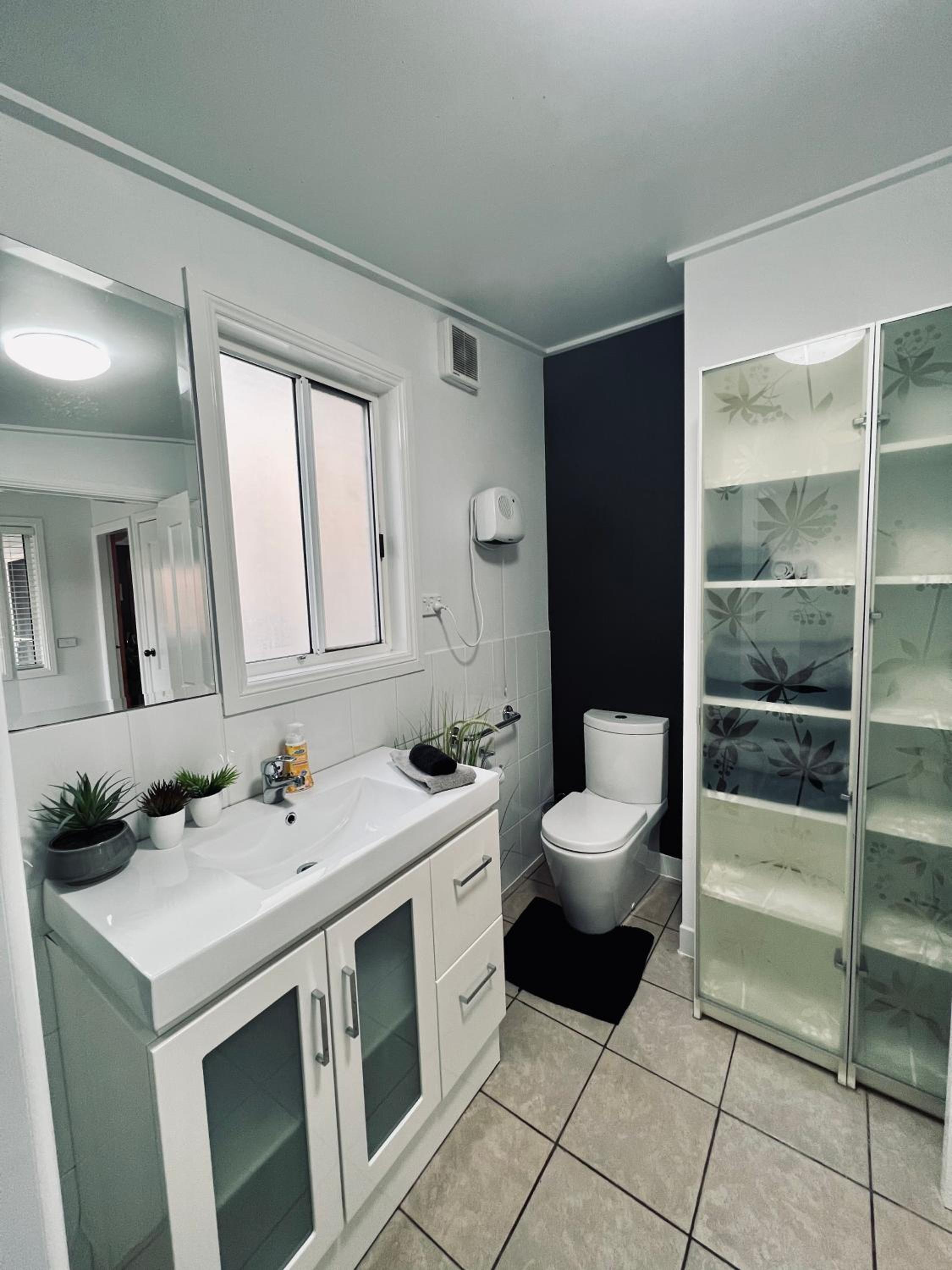 Three-Bedroom House photo 2