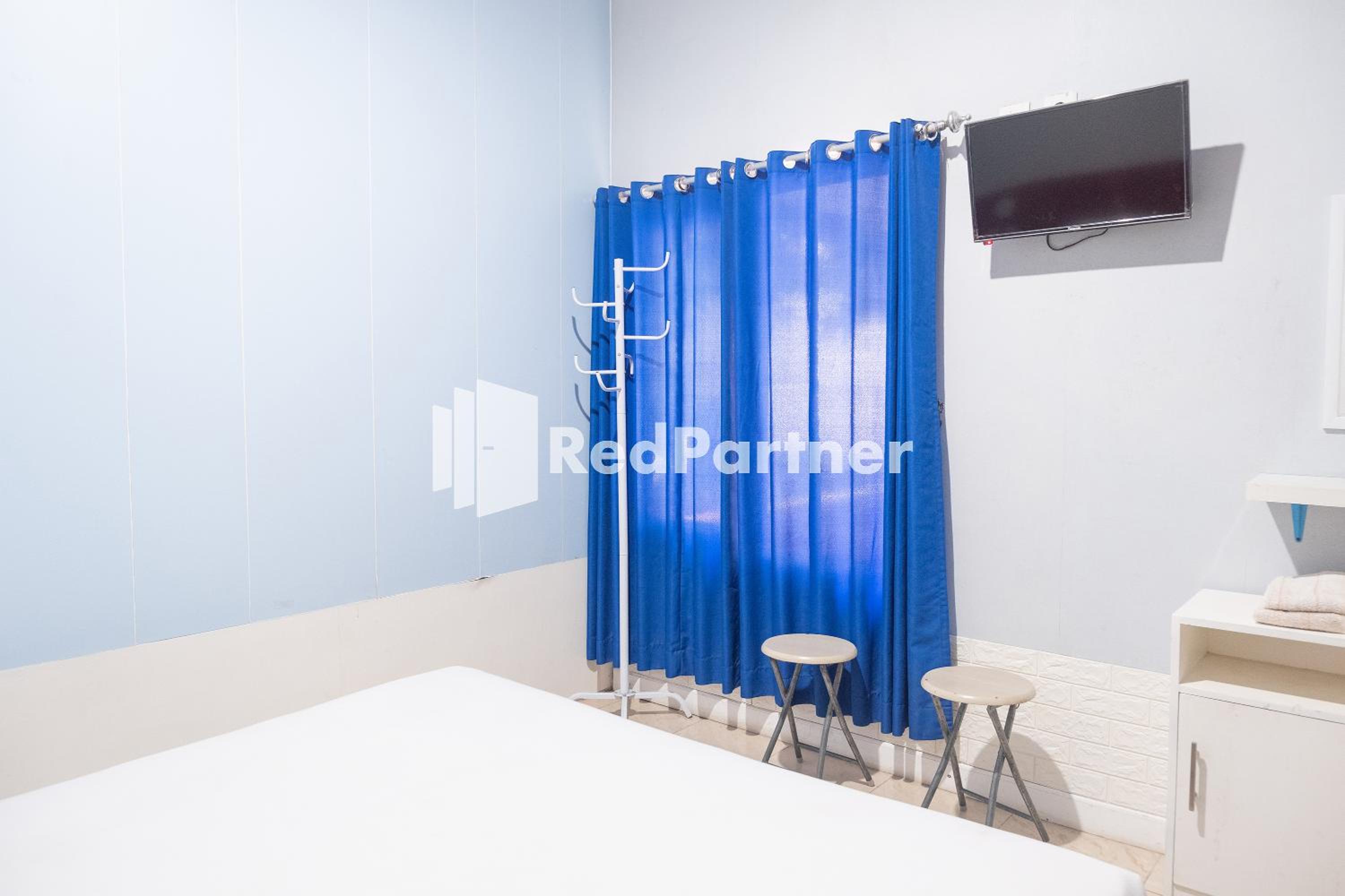 Deluxe Room - Photo 5