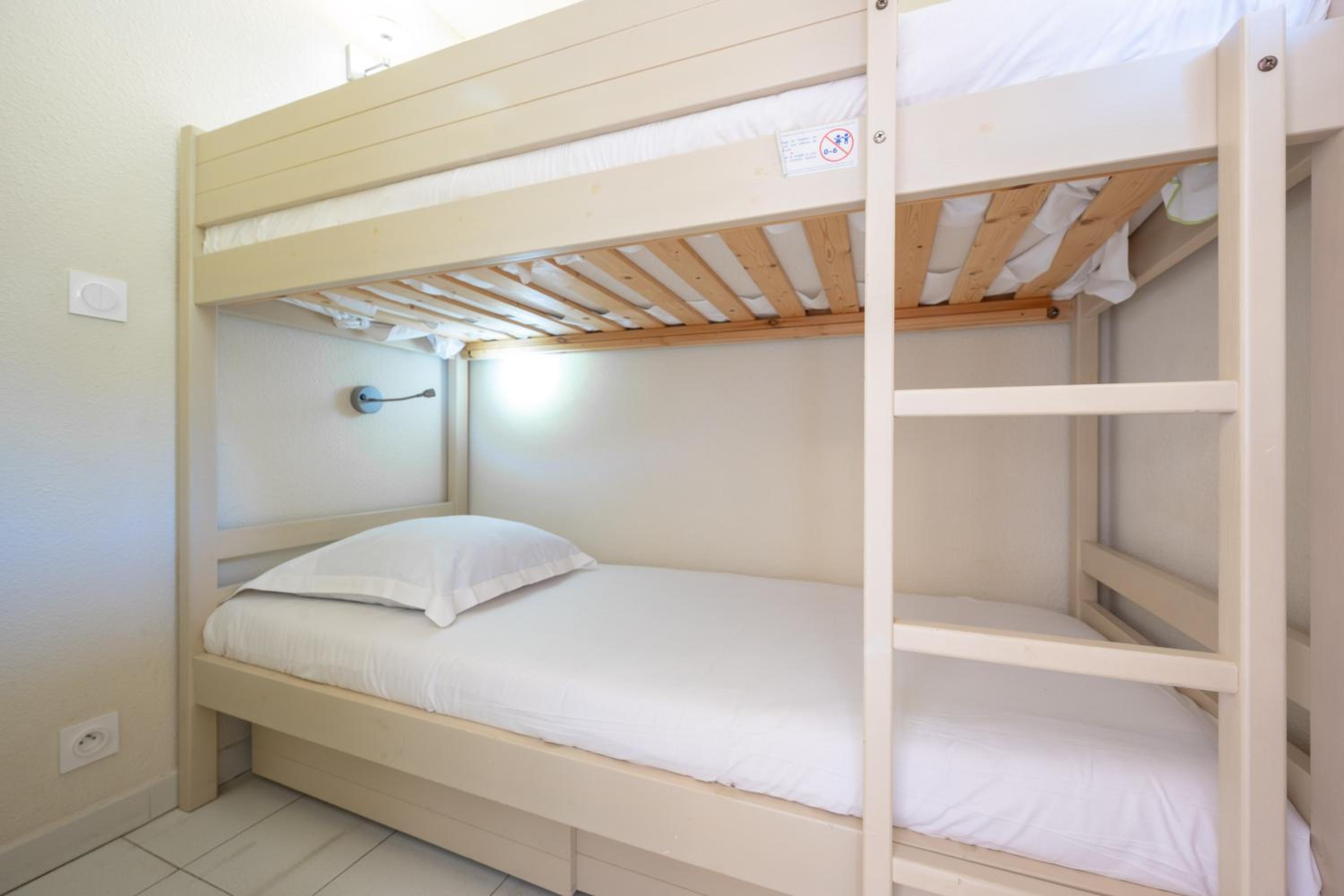 One-Bedroom Apartment with Sleeping Alcove, Air conditioning and Terrace or Blacony - Sea View (6 People) - South Side - Photo 5