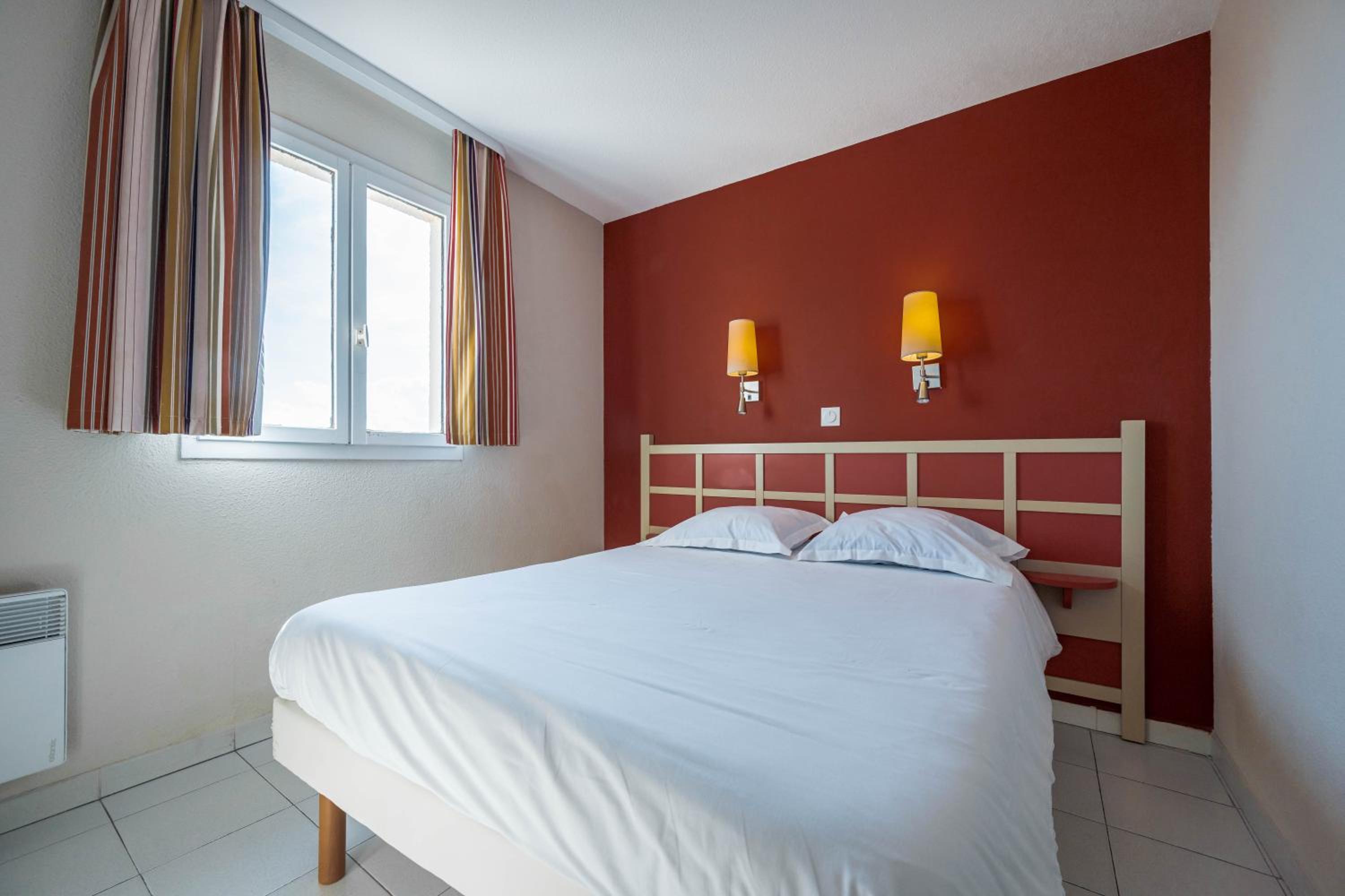 One-Bedroom Apartment with Sleeping Alcove, Air conditioning and Terrace or Blacony - Sea View (6 People) - South Side - Photo 4