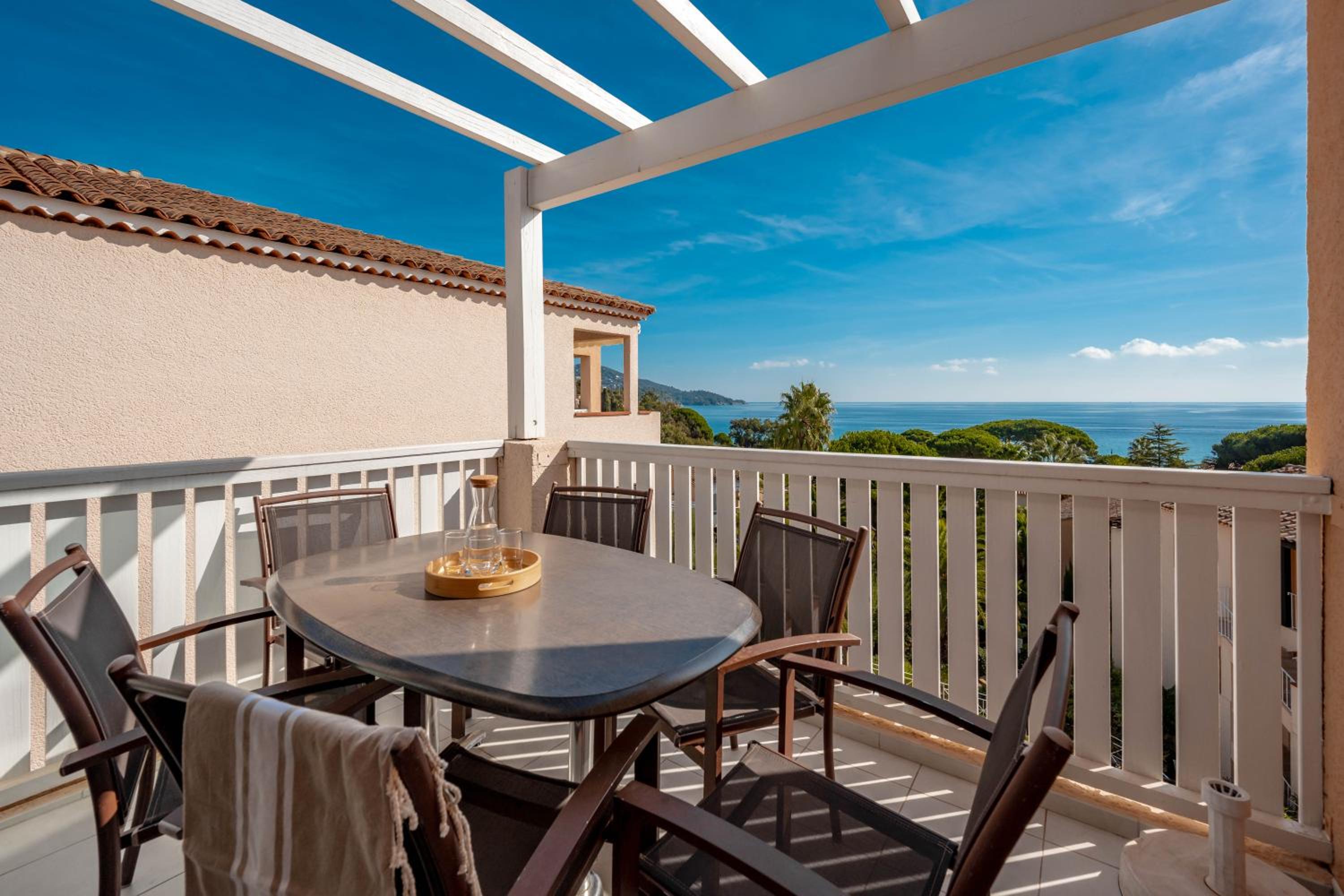 One-Bedroom Apartment with Sleeping Alcove, Air conditioning and Terrace or Blacony - Sea View (6 People) - South Side - Photo 2