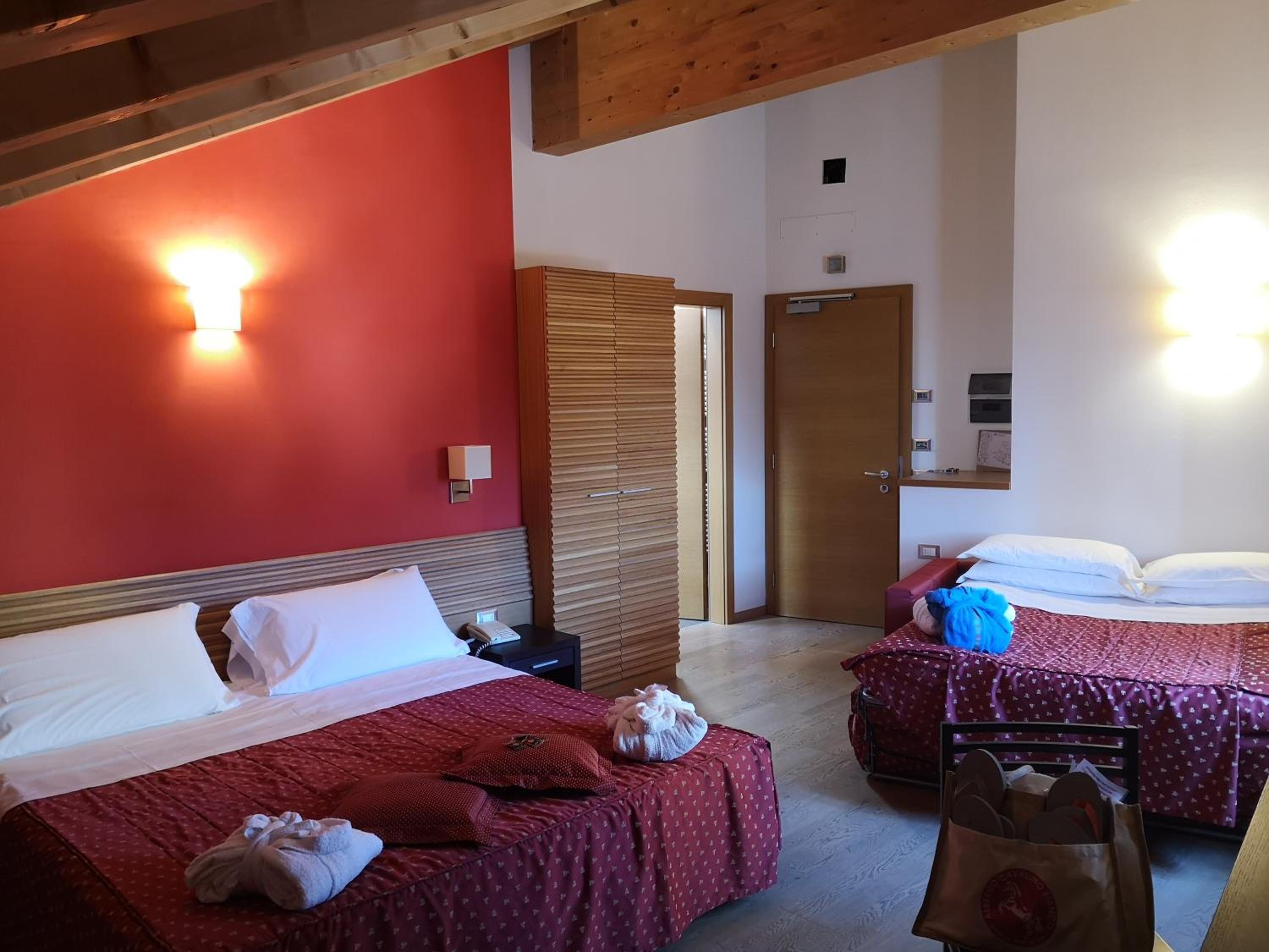 Quadruple Room with Mountain View photo 1