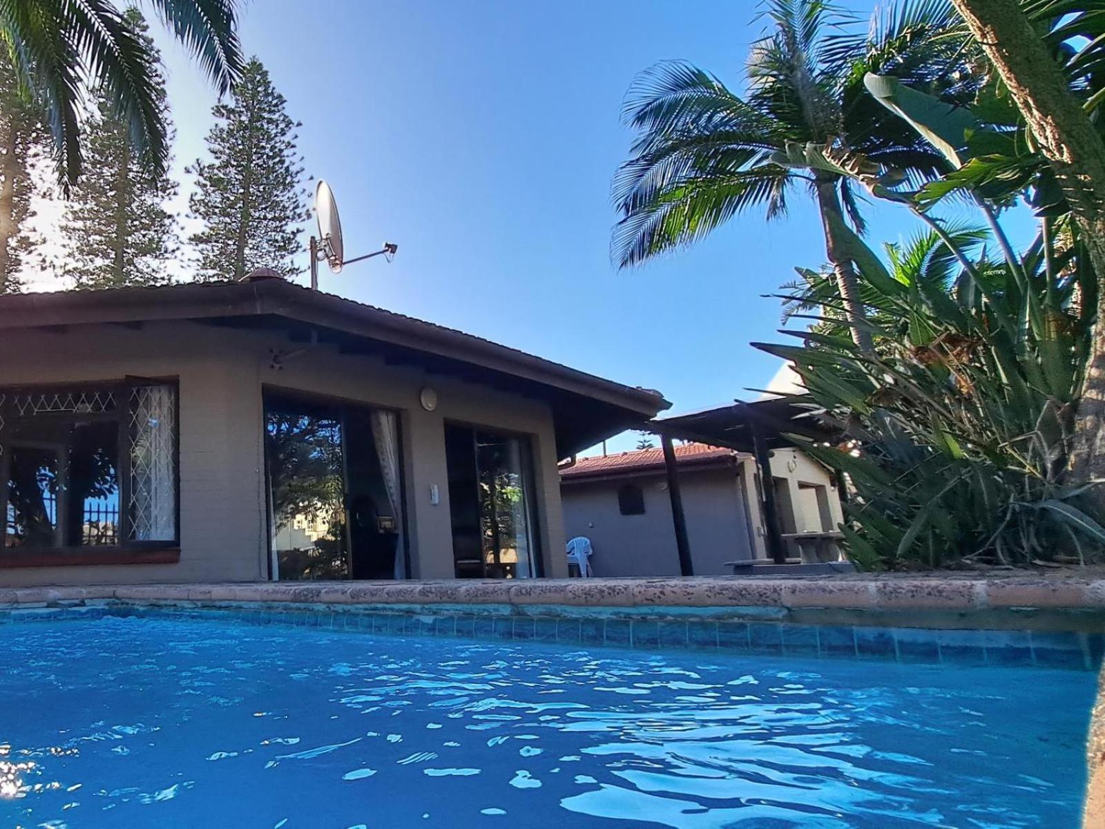 Four-Bedroom House - Photo 15