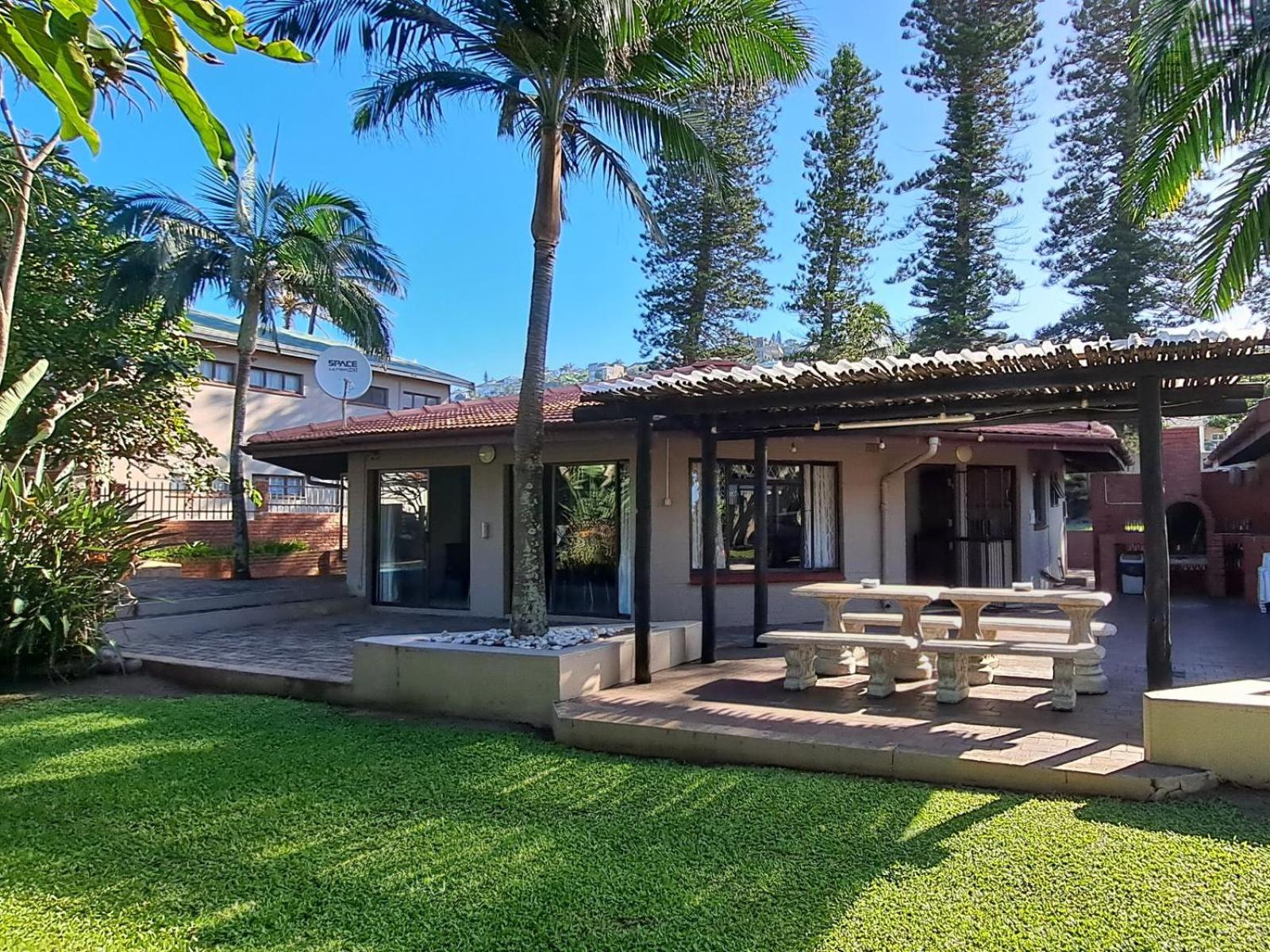 Four-Bedroom House - Photo 16