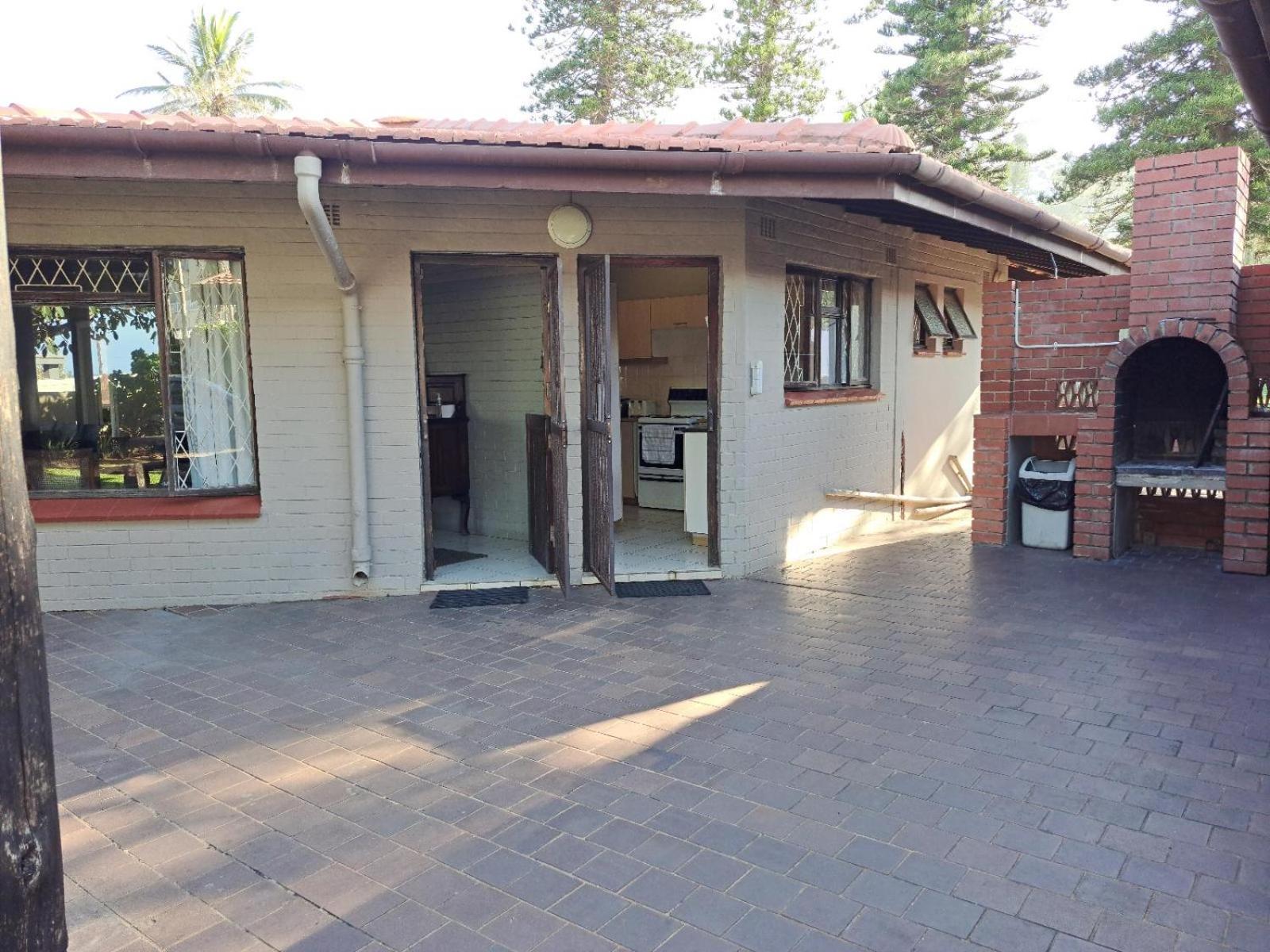 Four-Bedroom House - Photo 11