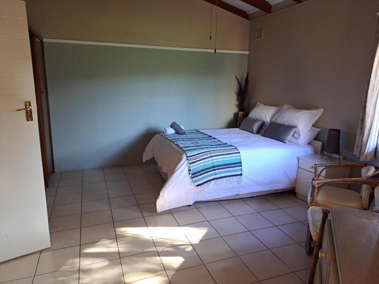 Four-Bedroom House - Photo 5