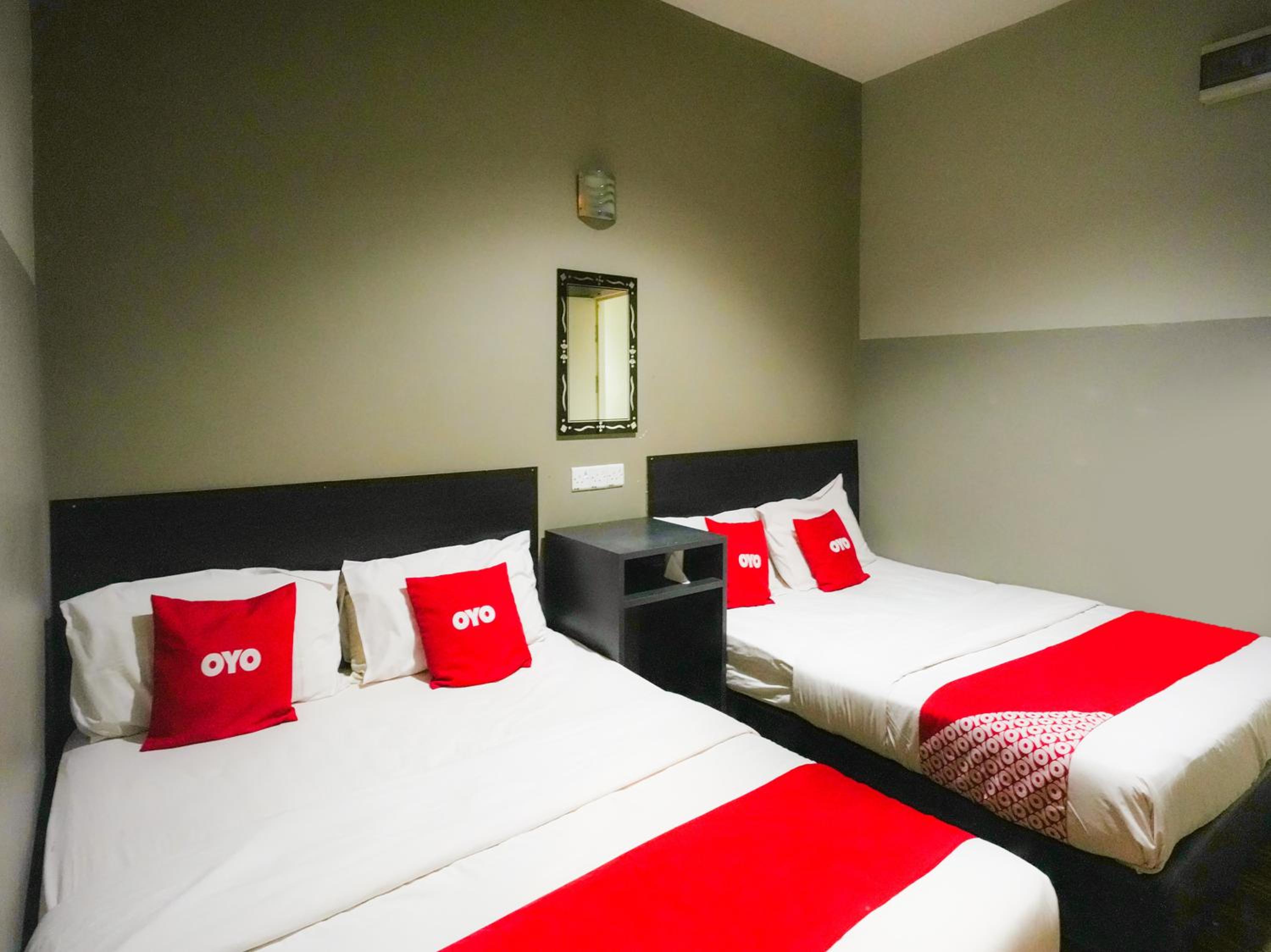 Superior Suite - Photo 3