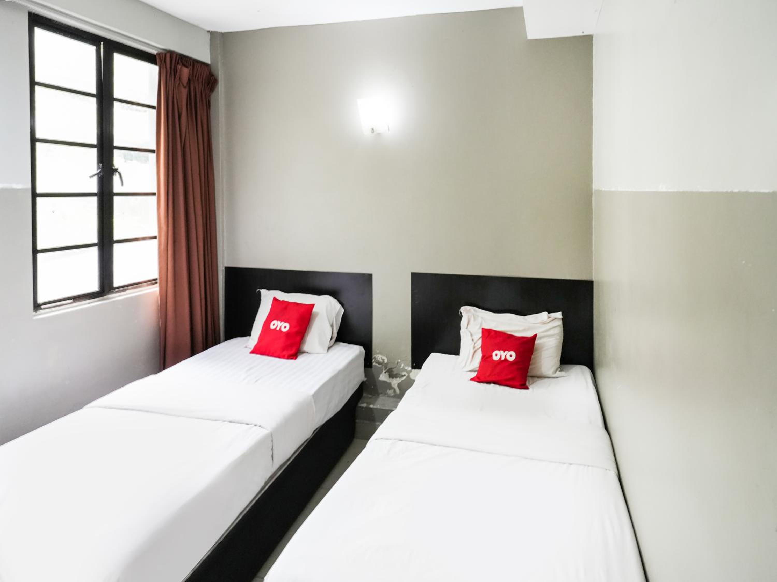 Deluxe Twin Room - Photo 3