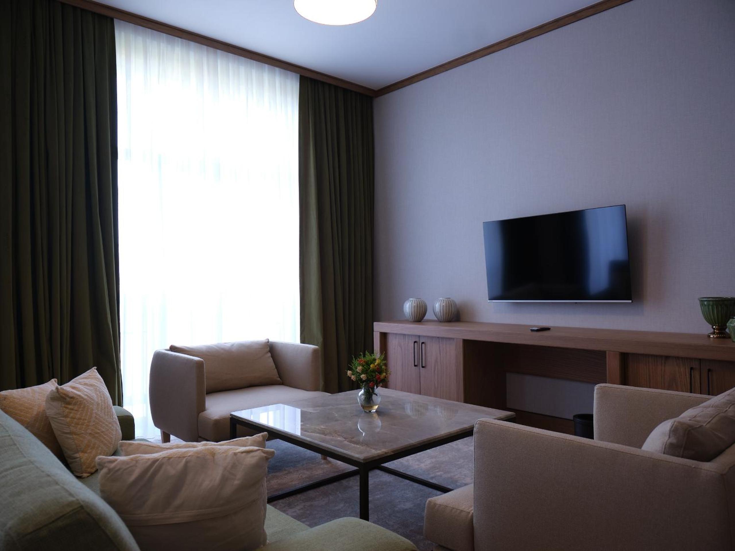 Two-Bedroom Suite photo 3