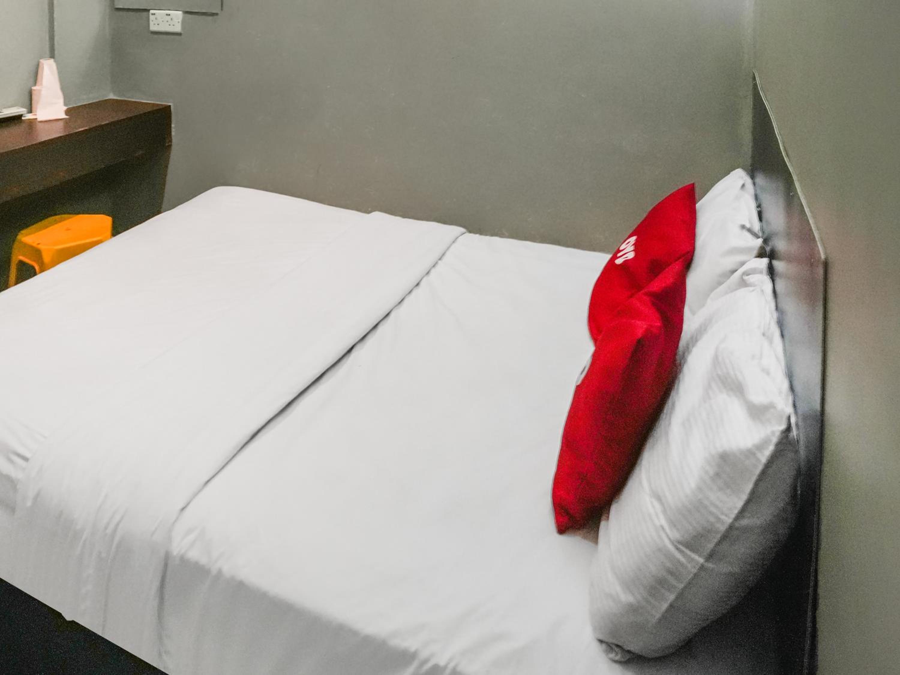 Standard Double Room - Photo 3
