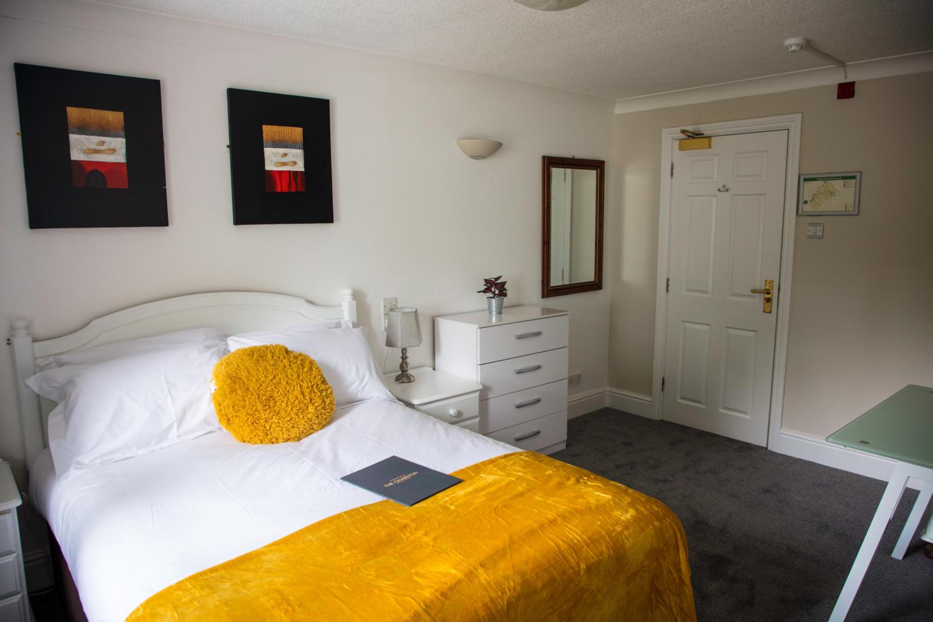 Standard Double Room - Photo 4