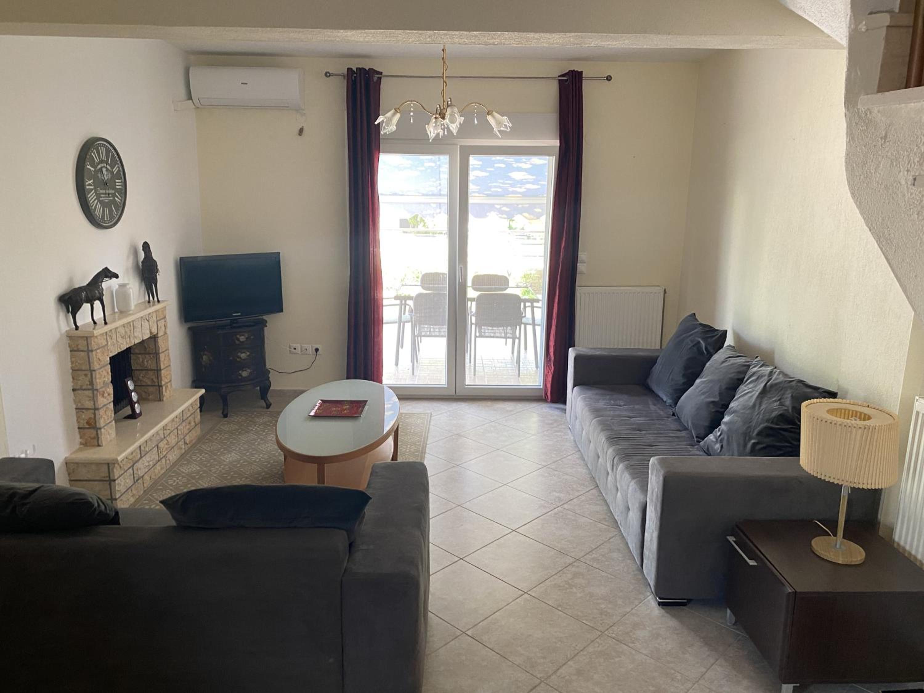 Four-Bedroom House photo 1