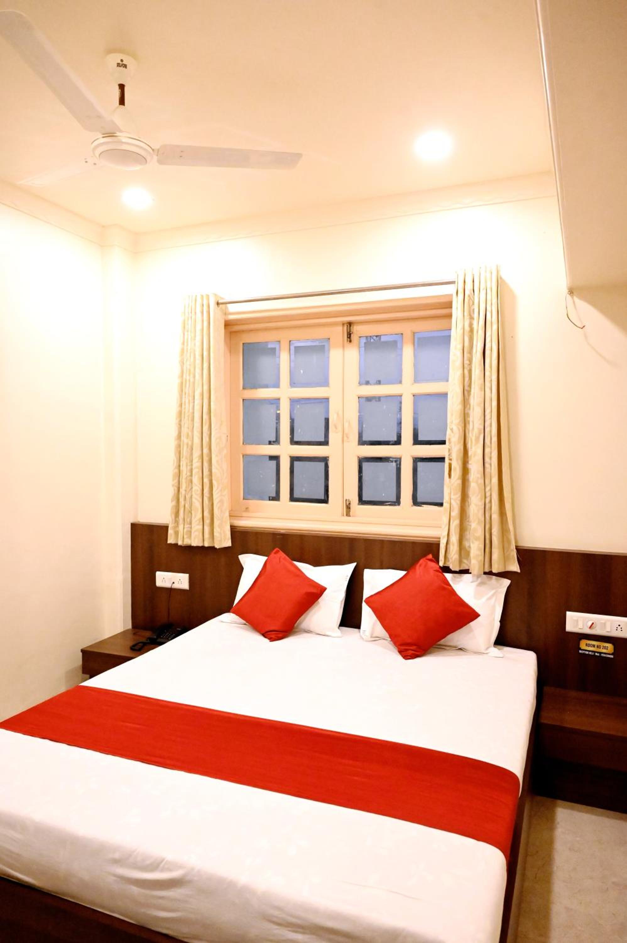 Standard Double Room photo 3