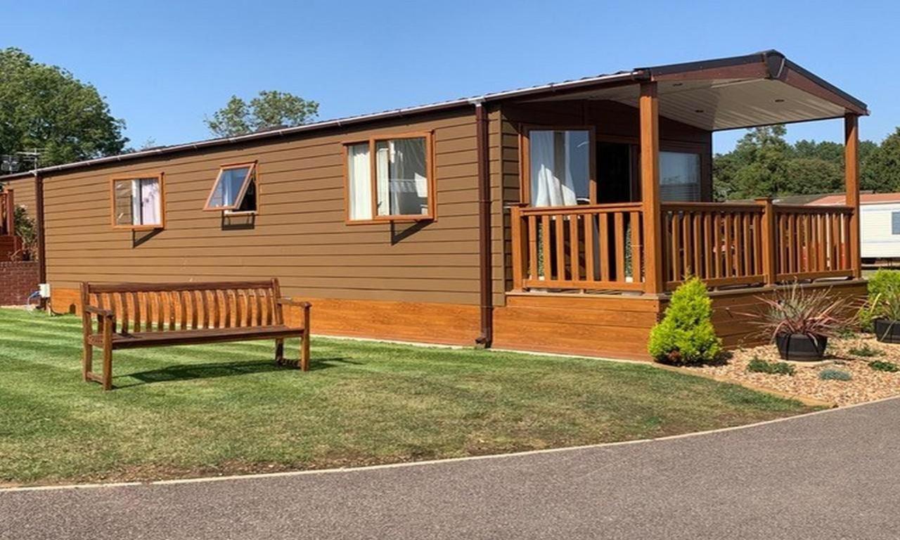 Two-Bedroom Mobile Home photo 2