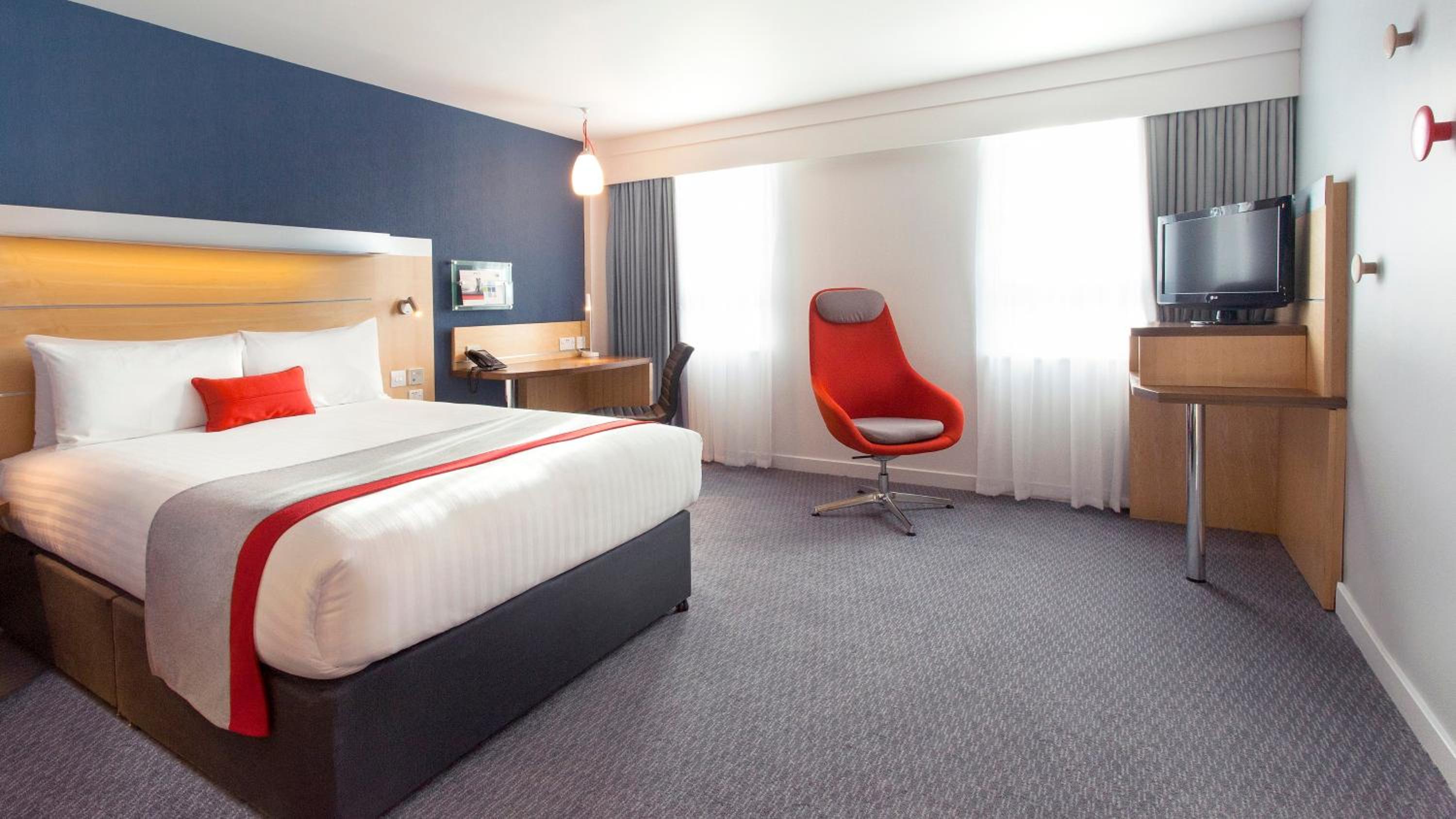 Standard Double Room with Free Hot Breakfast