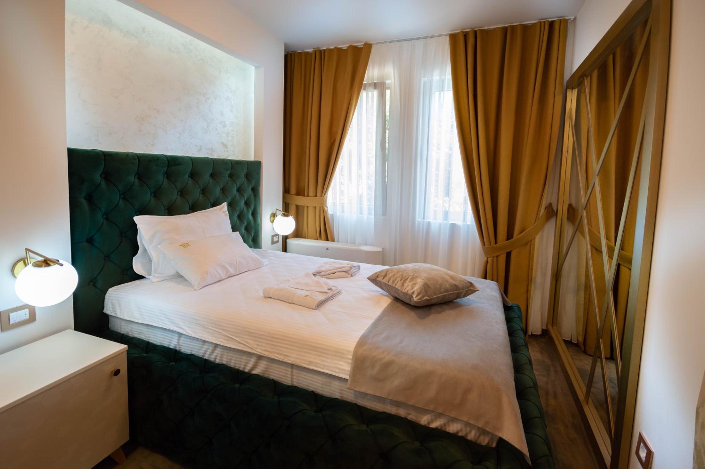 Deluxe Single Room