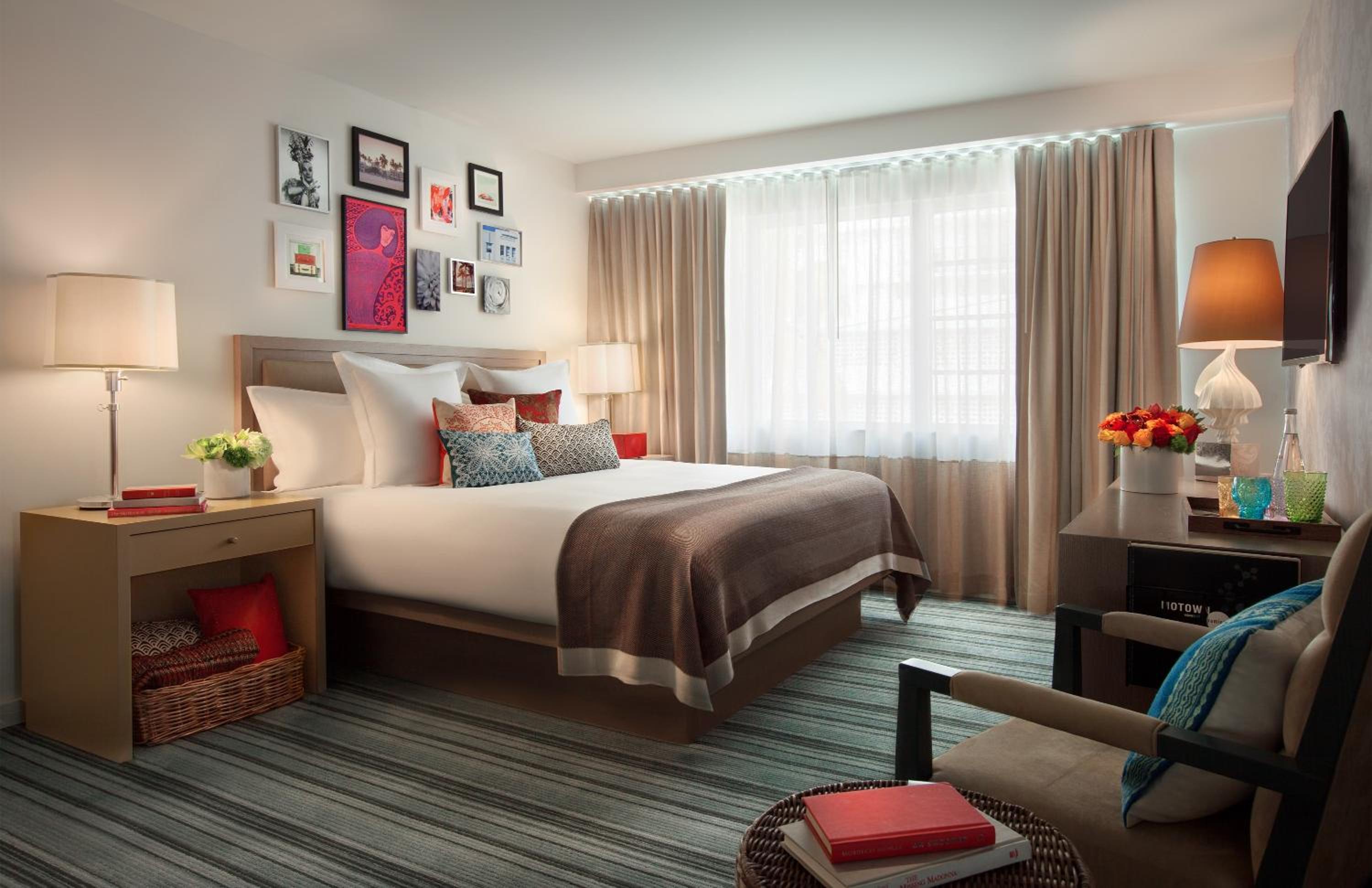 Deluxe King Room - Photo 1