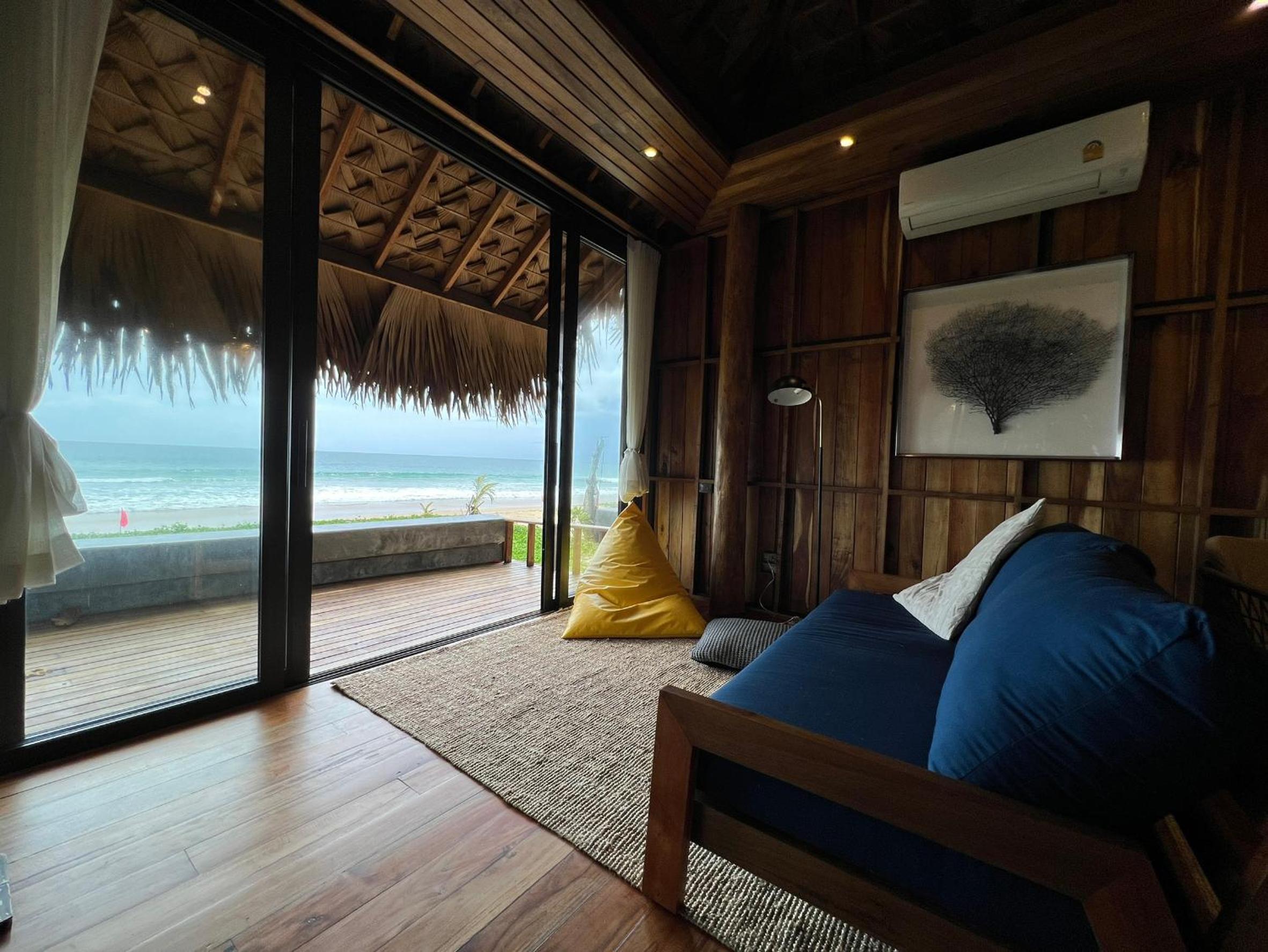 Villa - Beach Front photo 3