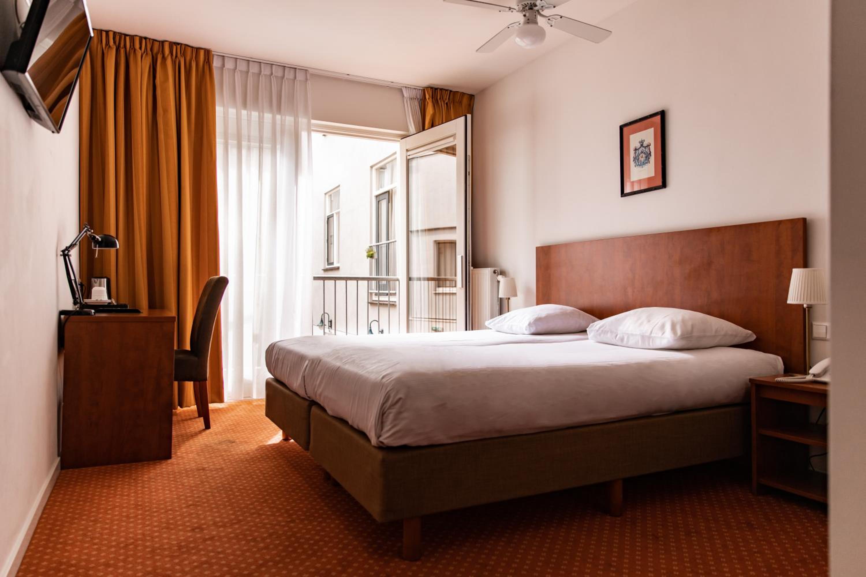 Comfort Room - Photo 3