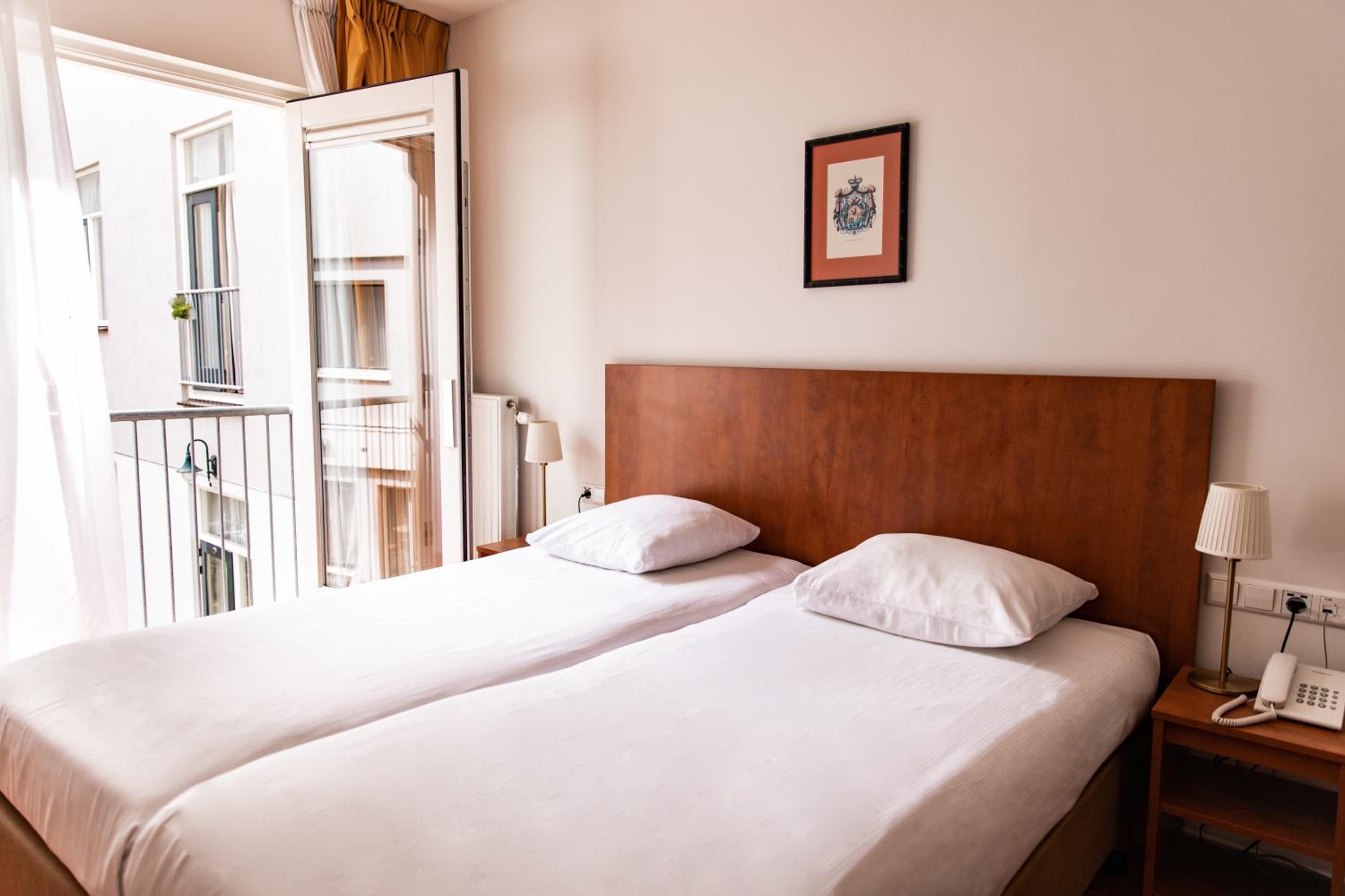 Comfort Room - Photo 5