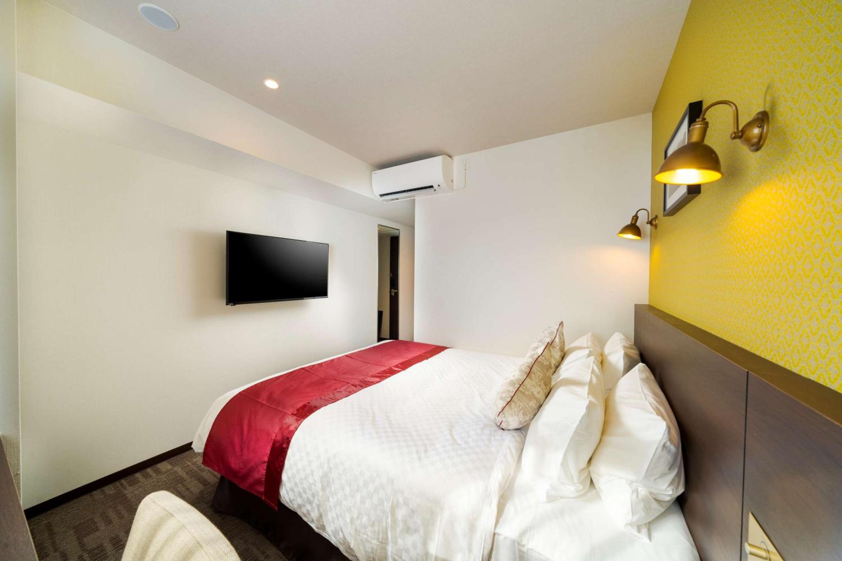 Standard Double Room - Photo 8