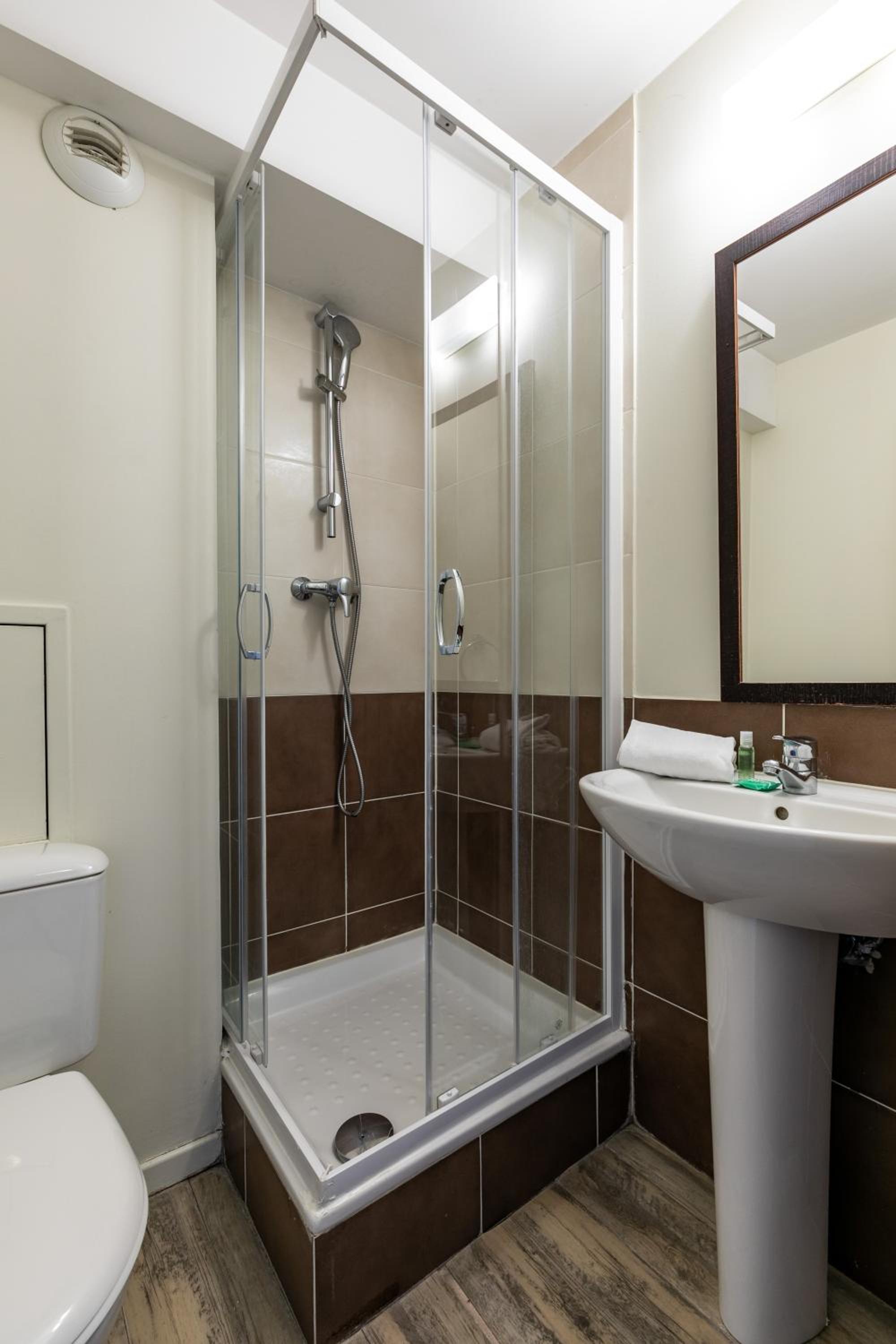 Two-Bedroom Duplex Apartment (7 People) - Garden View - Photo 5
