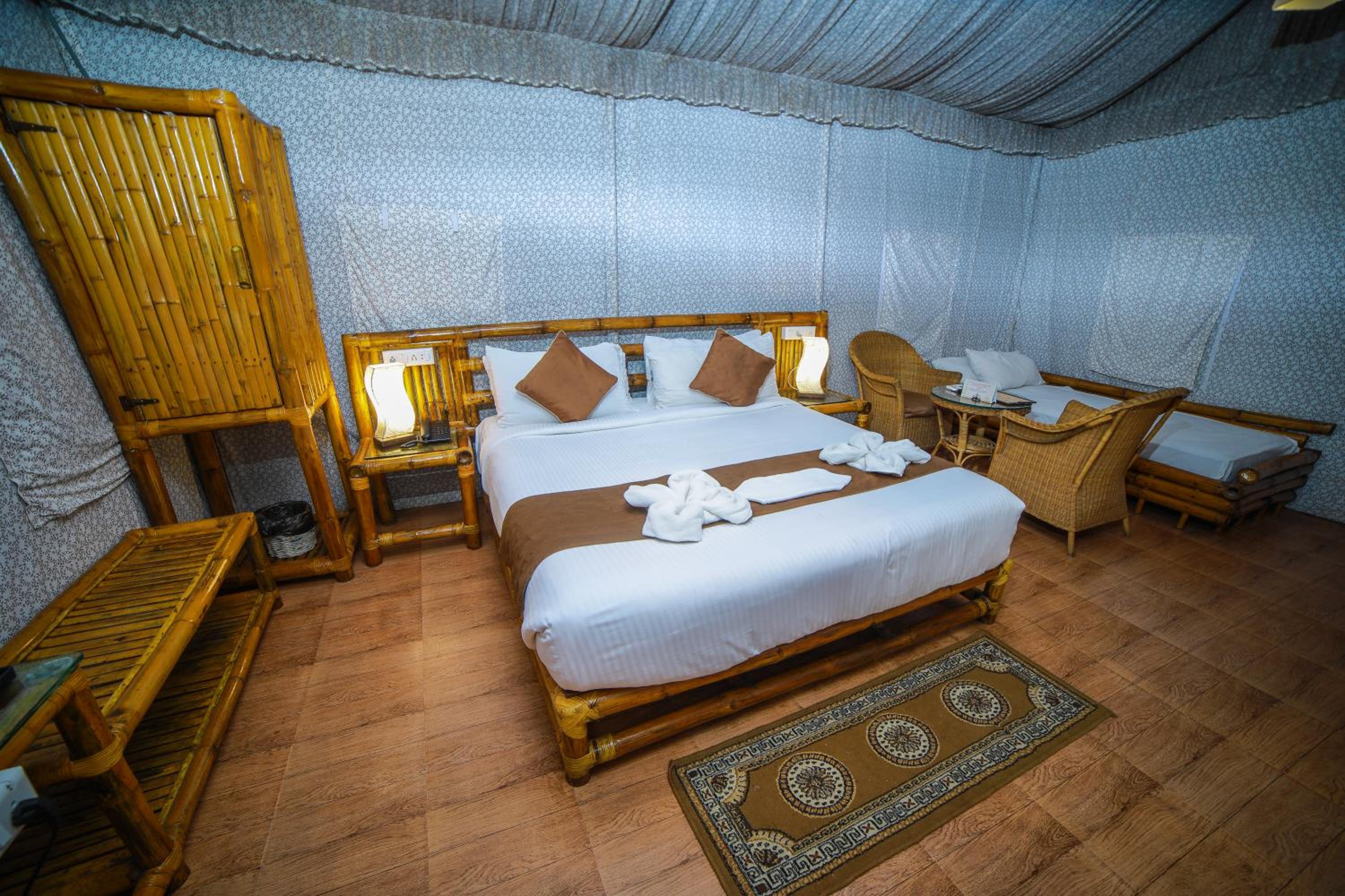 Tent - Photo 3