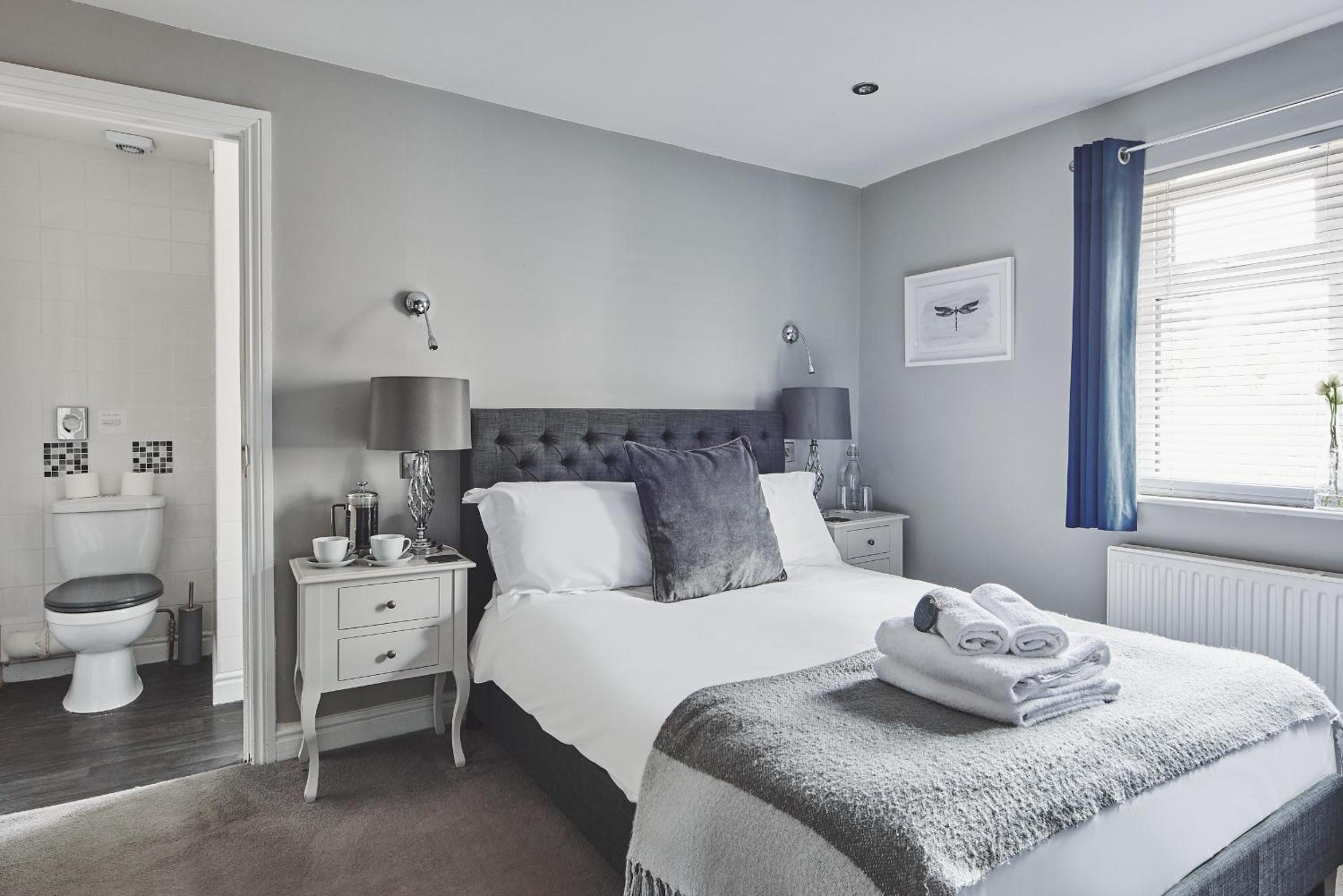 Double Room - Photo 9