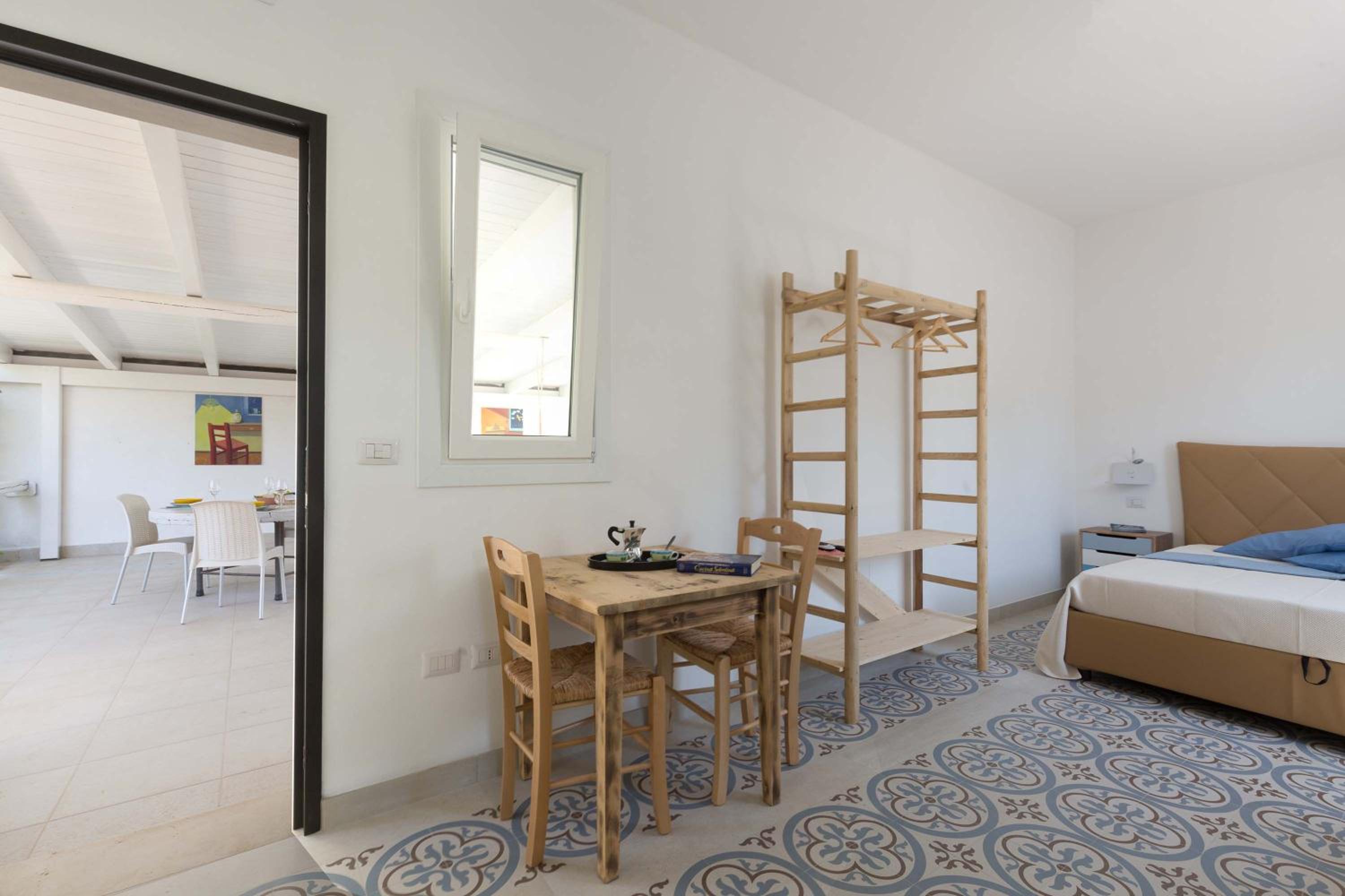 One-Bedroom House photo 1