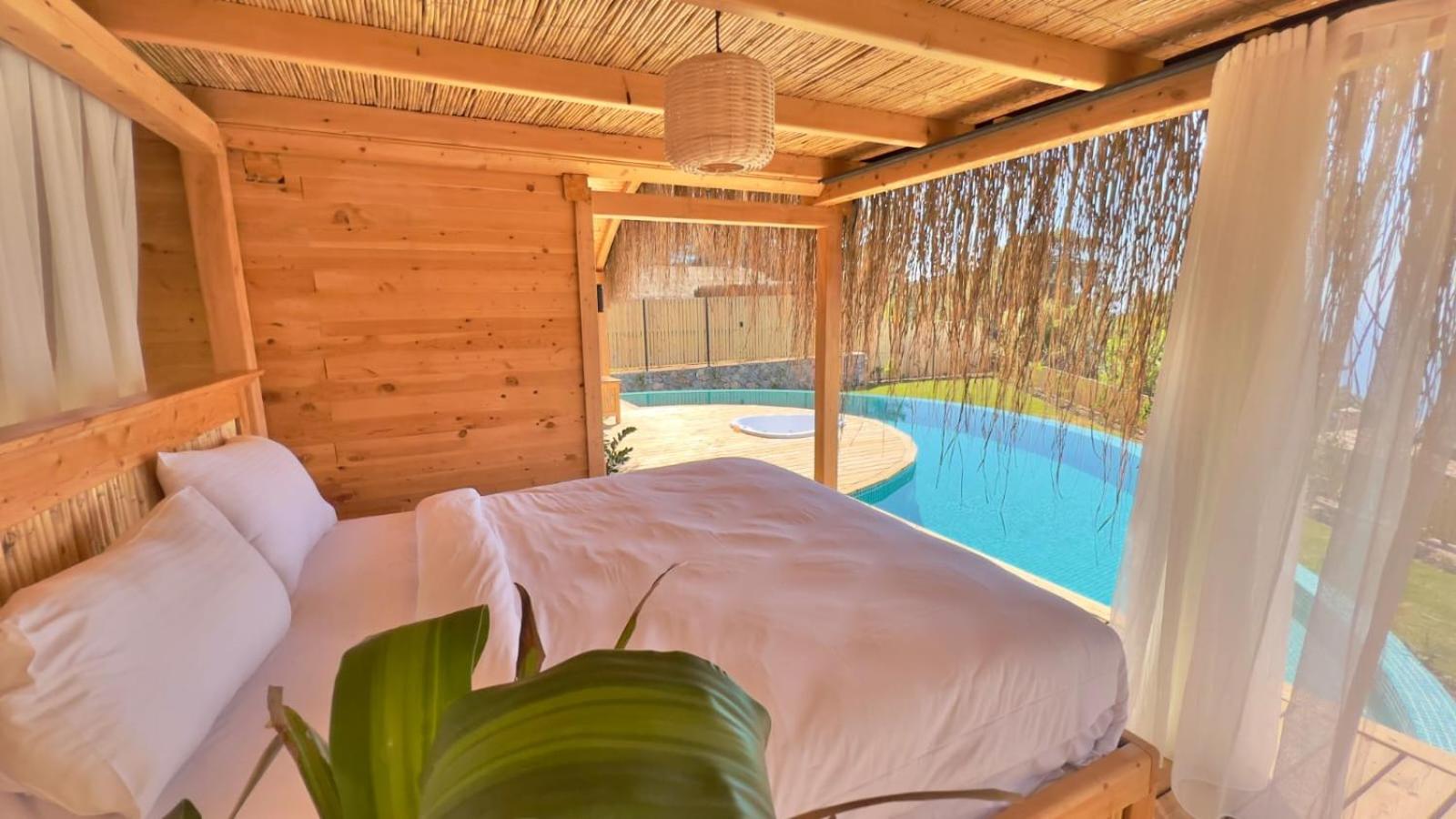 Superior Bungalow - Photo 10