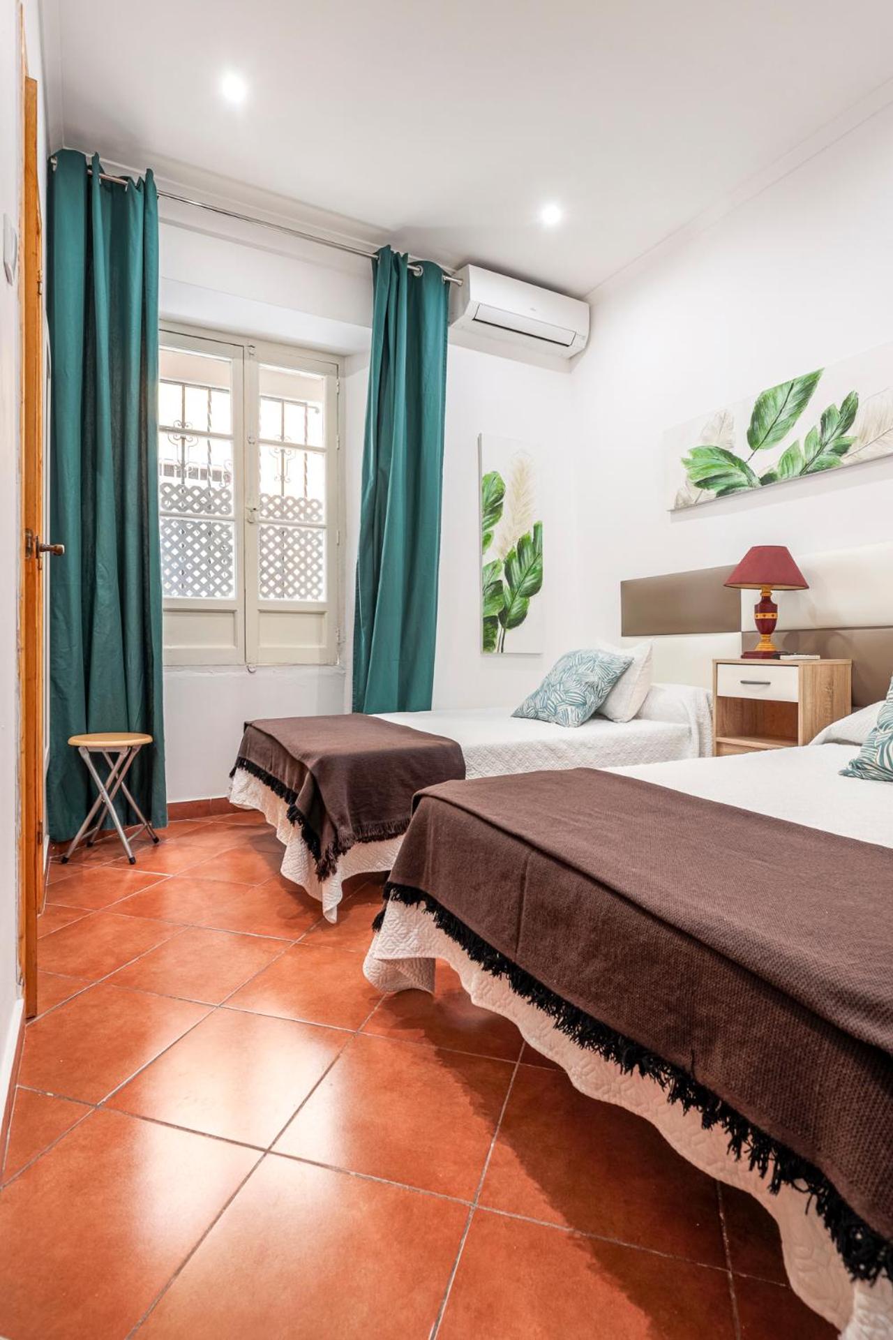 Habitación Doble con Baño Privado