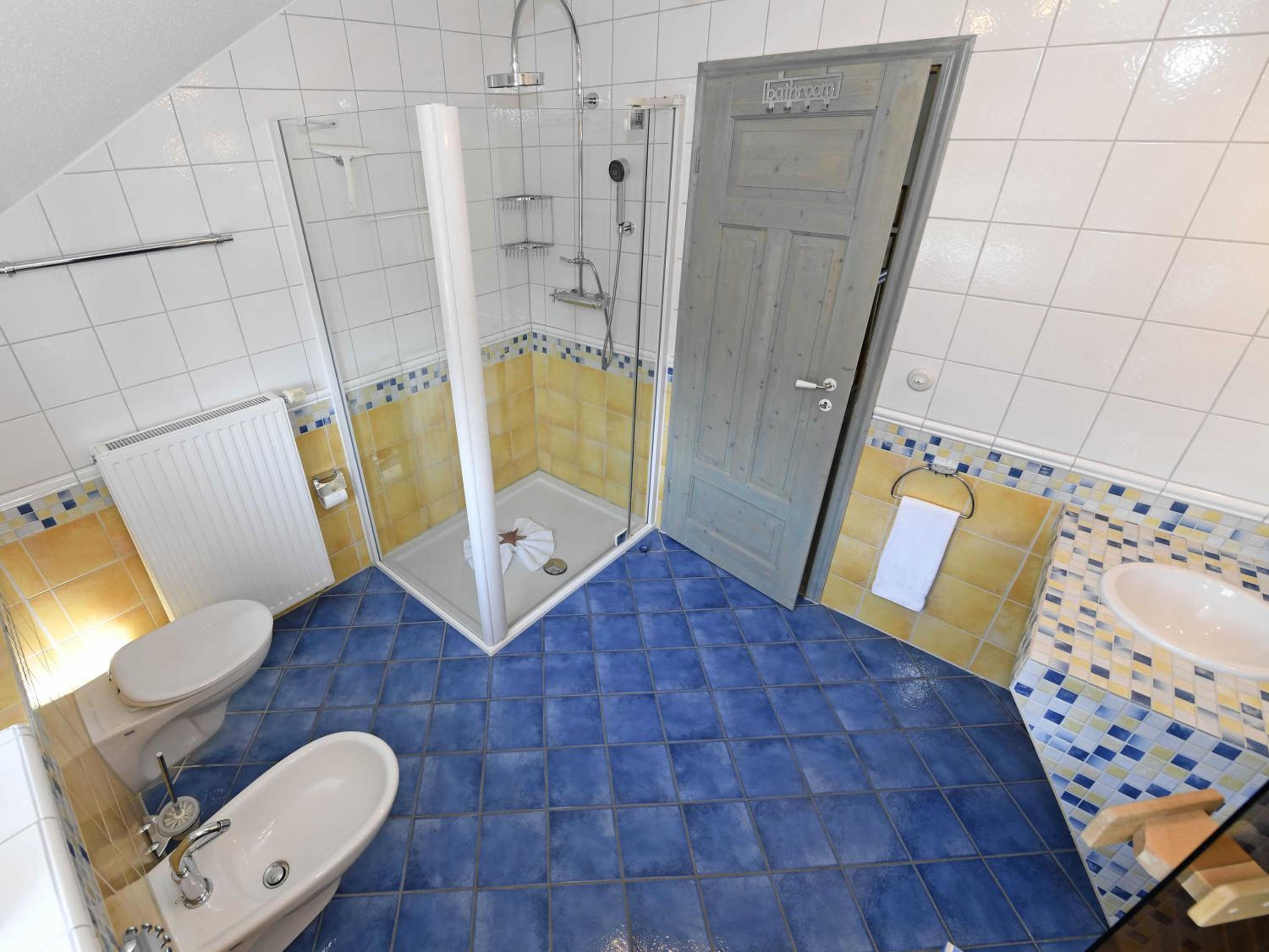 Three-Bedroom House photo 2