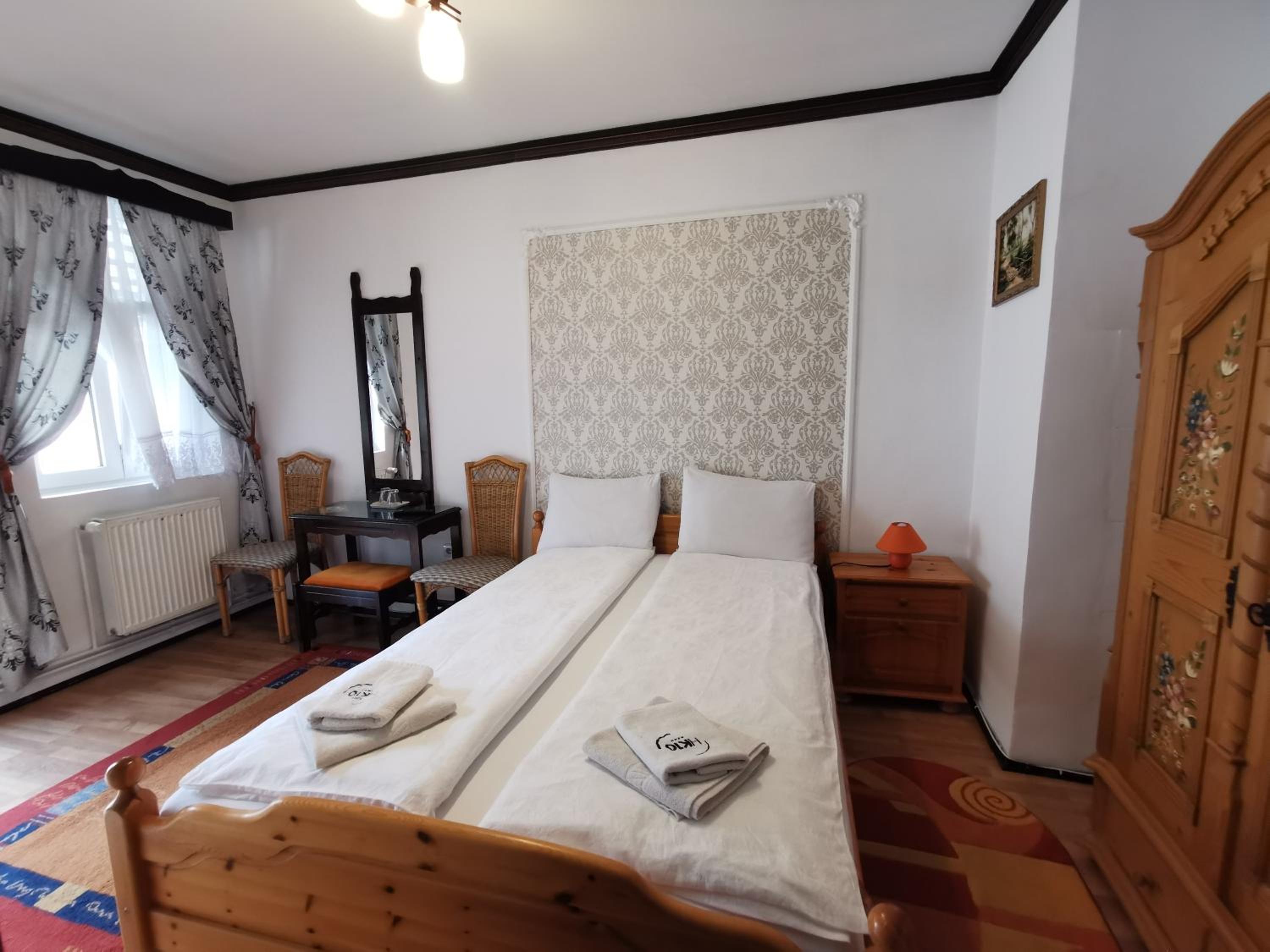 Double Room - Photo 22