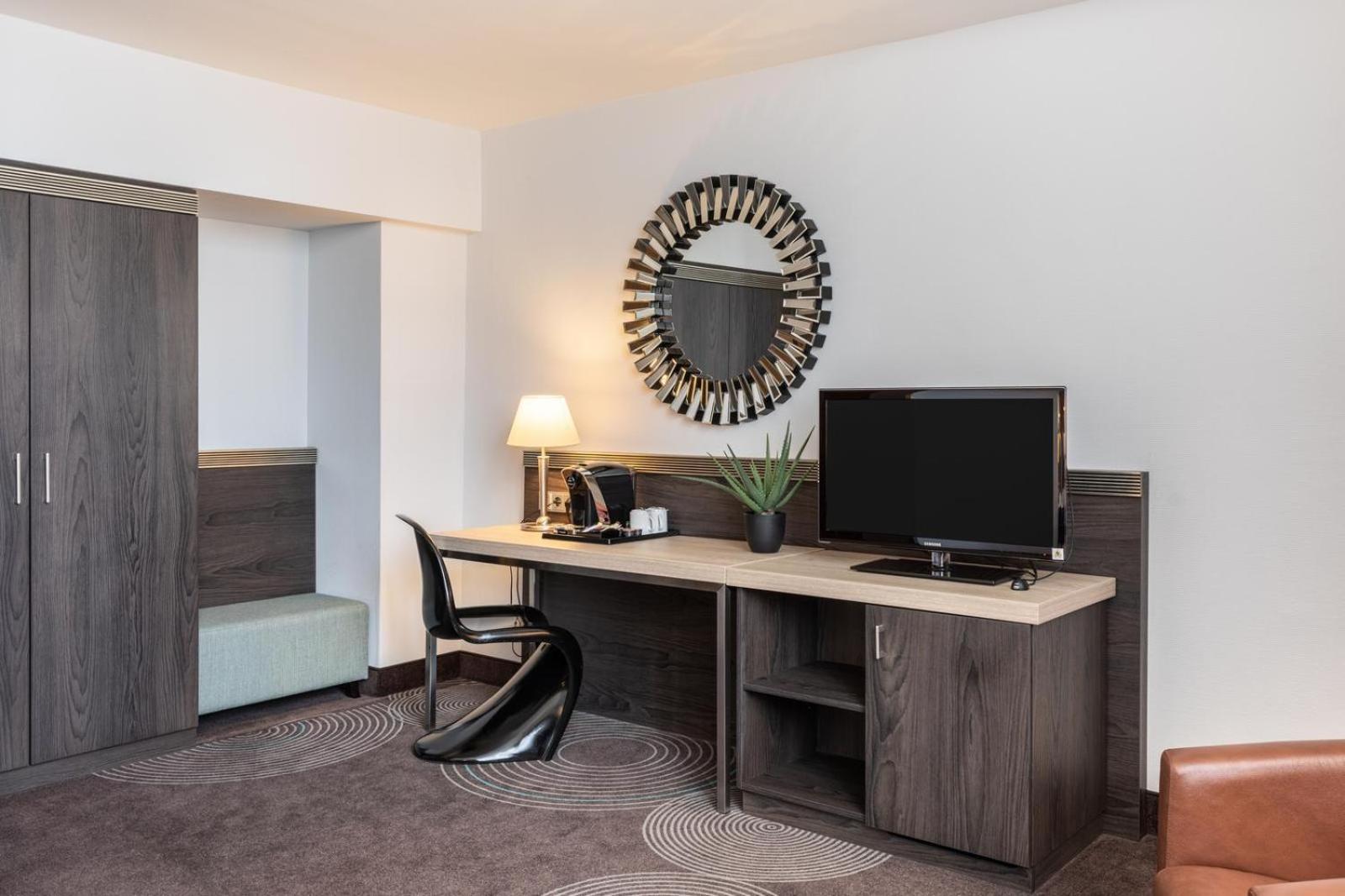 Suite - Photo 3