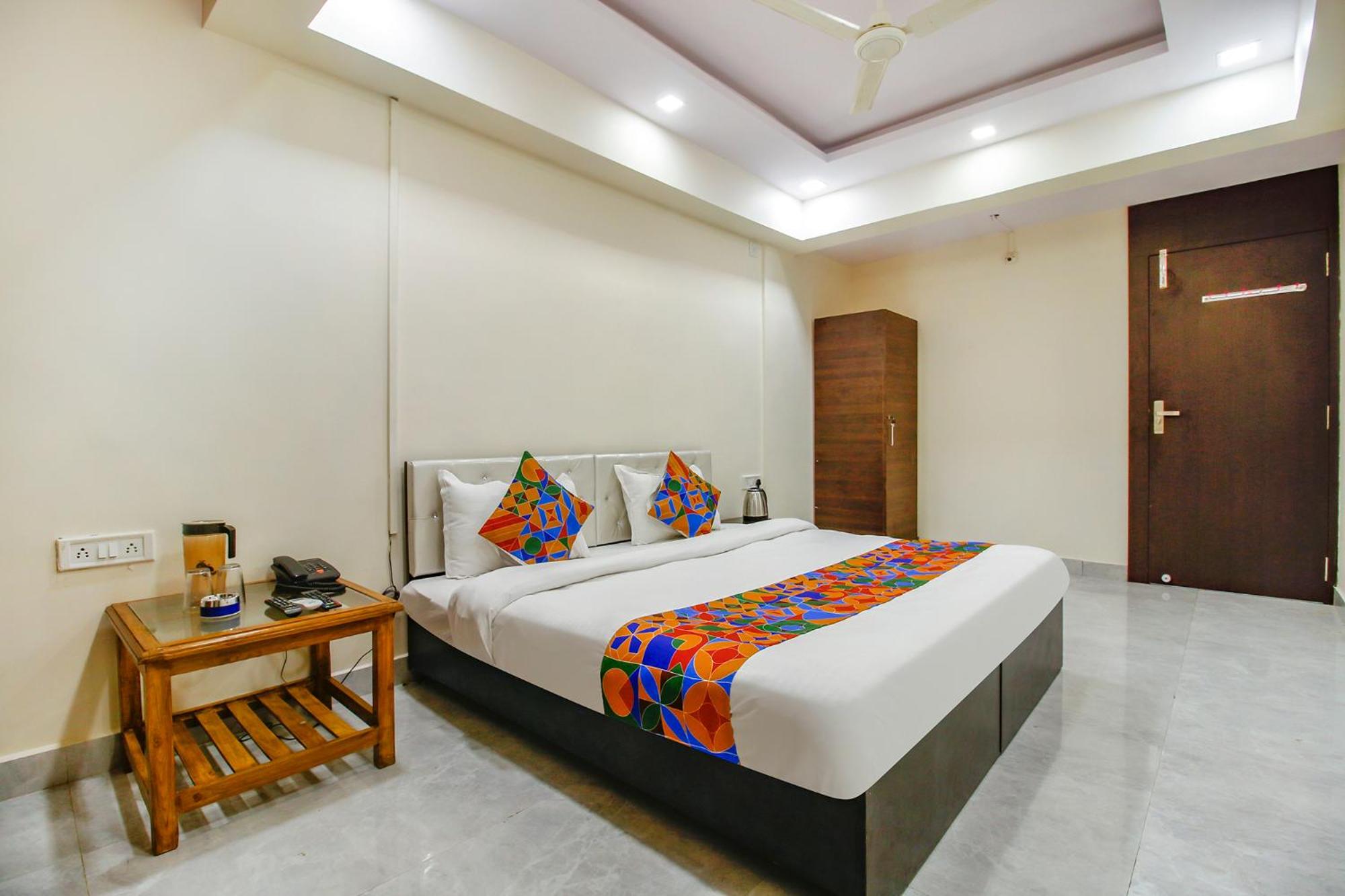 Deluxe Room - Photo 1