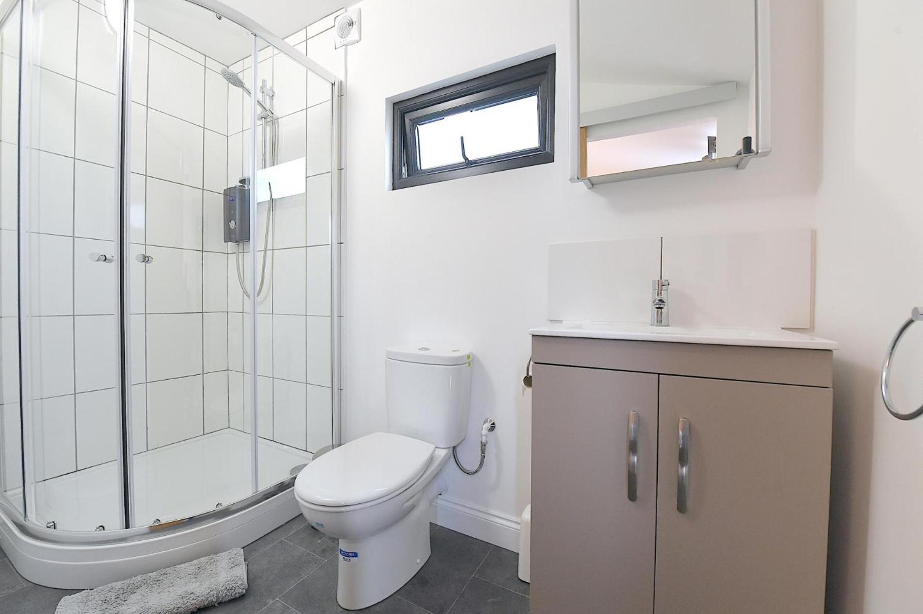 Two-Bedroom House photo 3