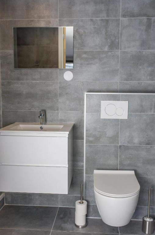 Double Room with Private External Bathroom - Photo 2