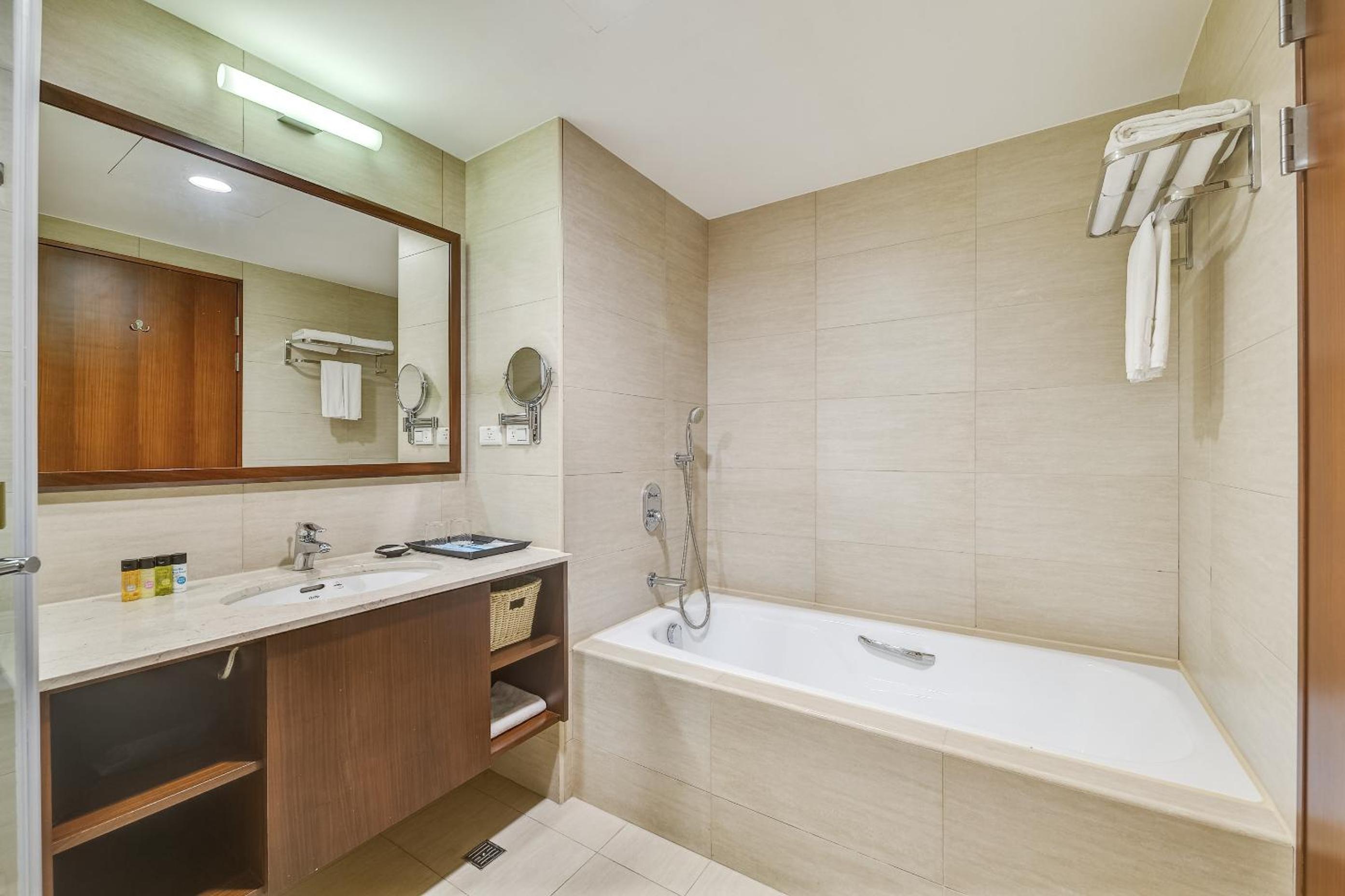 Deluxe Double Room - Photo 7