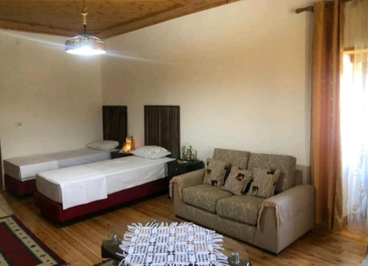 Family Room with Balcony photo 3
