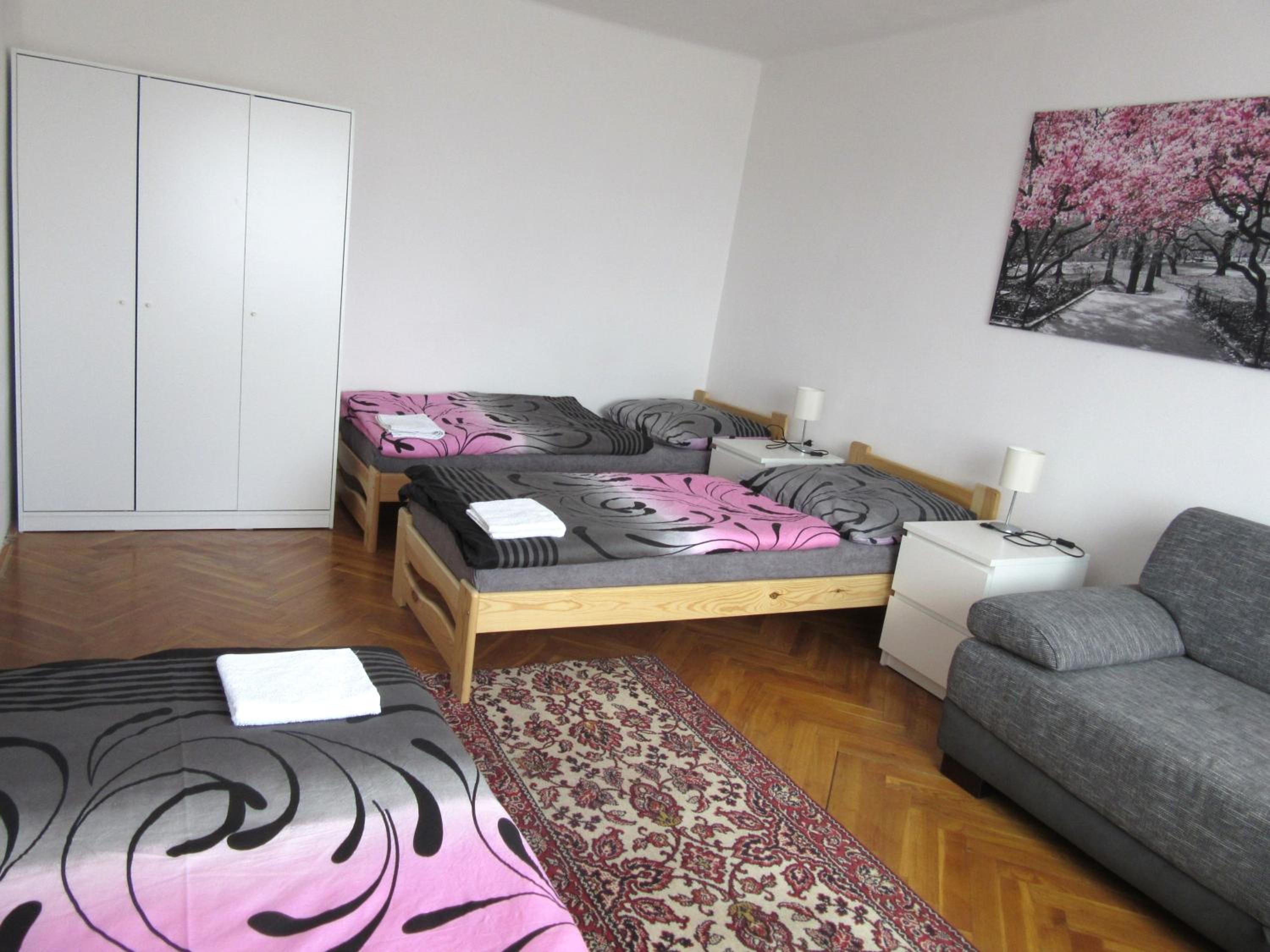 Apartment with Mountain View photo 3