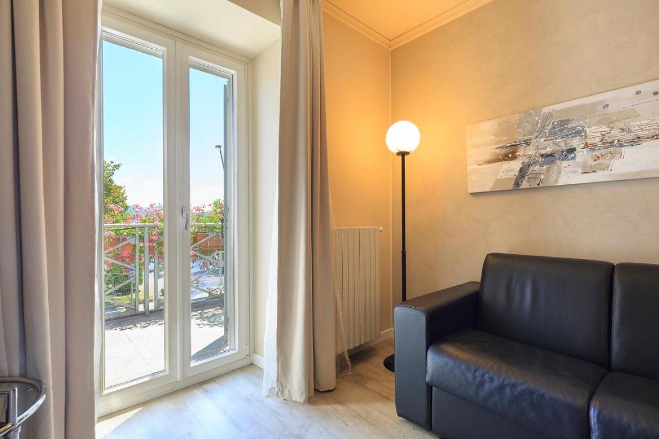 Junior Suite with Balcony - Photo 1