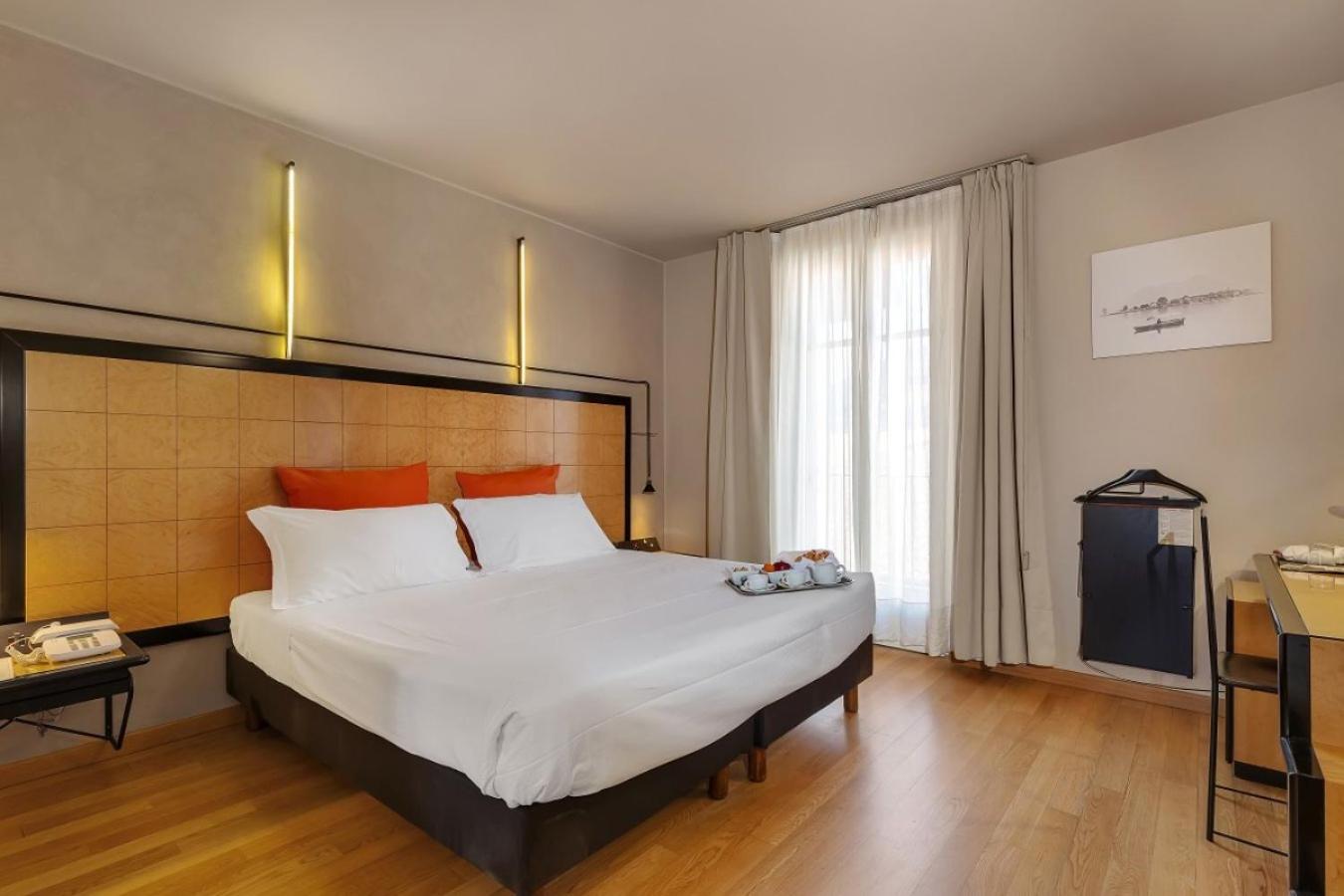 Standard Double Room - Photo 1