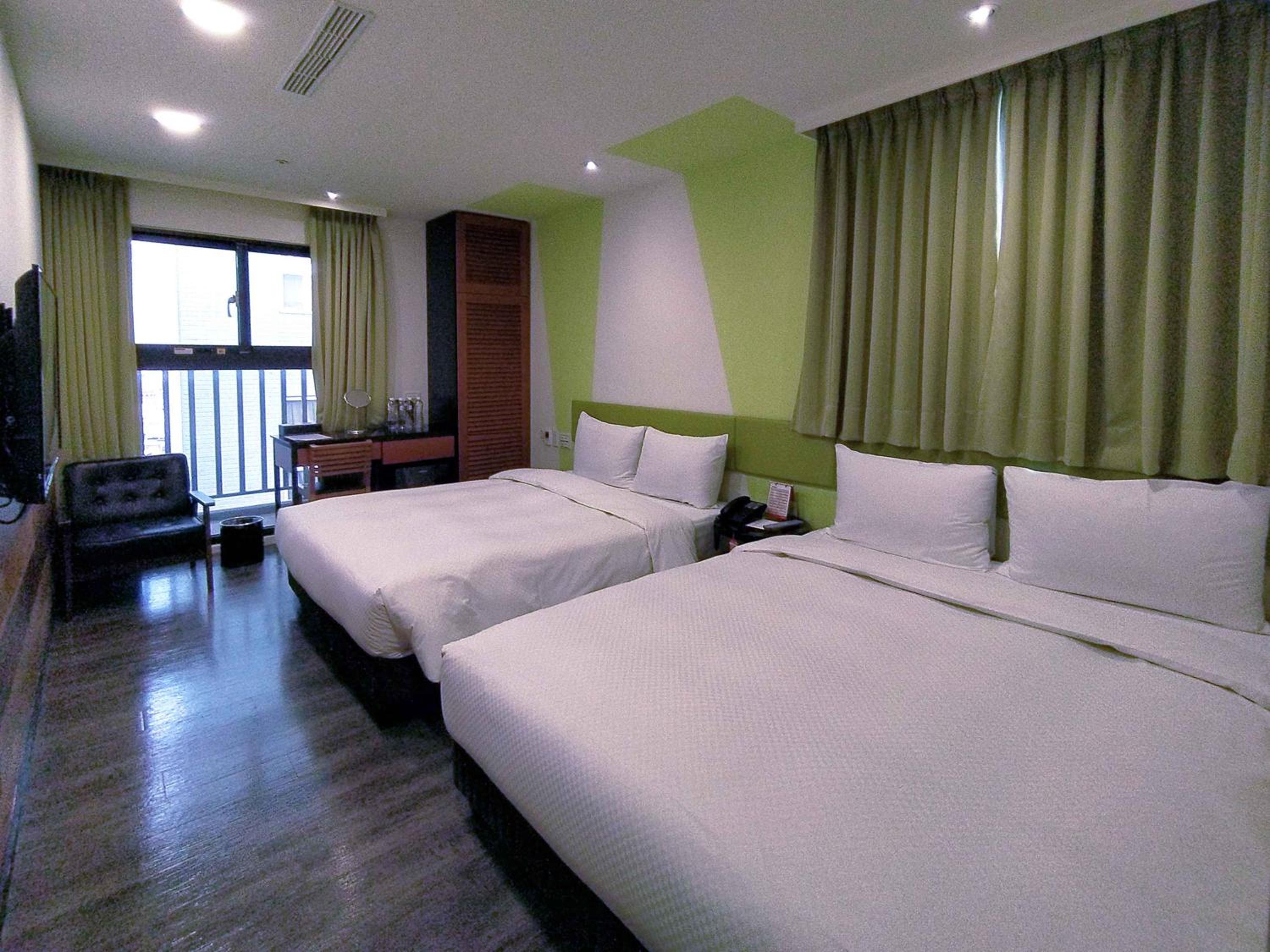 Standard Quadruple Room photo 3