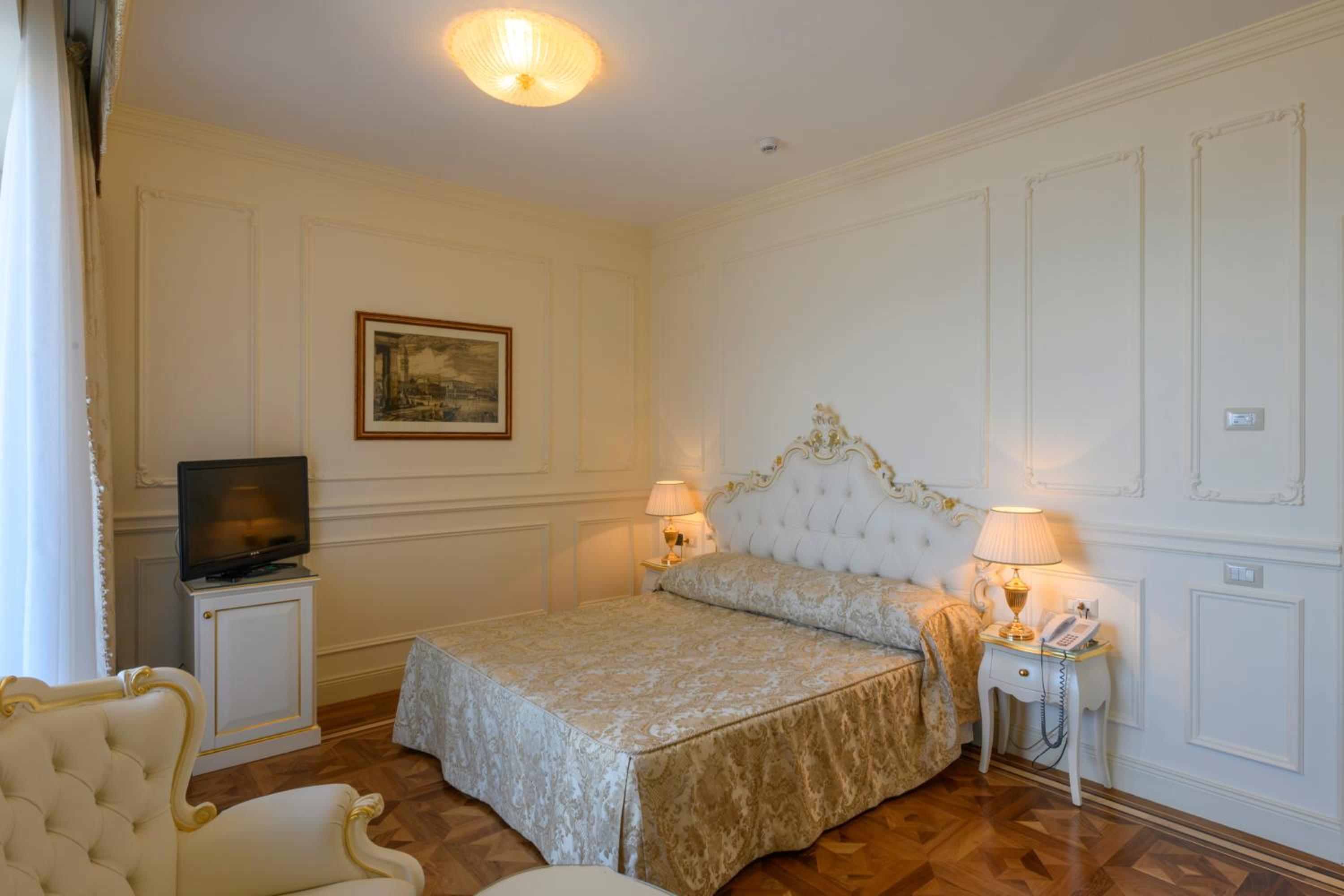 Junior Suite - Photo 2