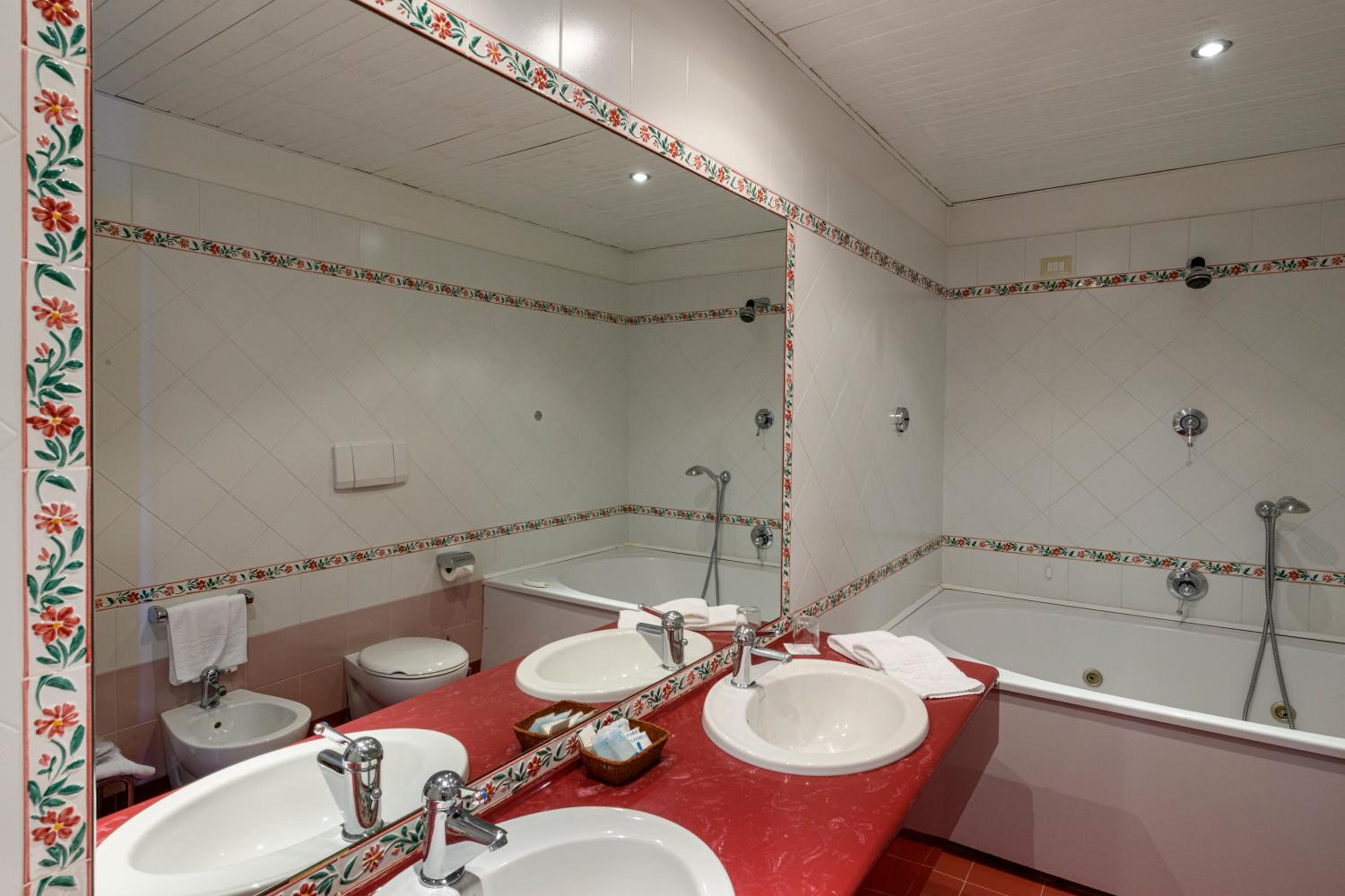 Junior Suite - Photo 11