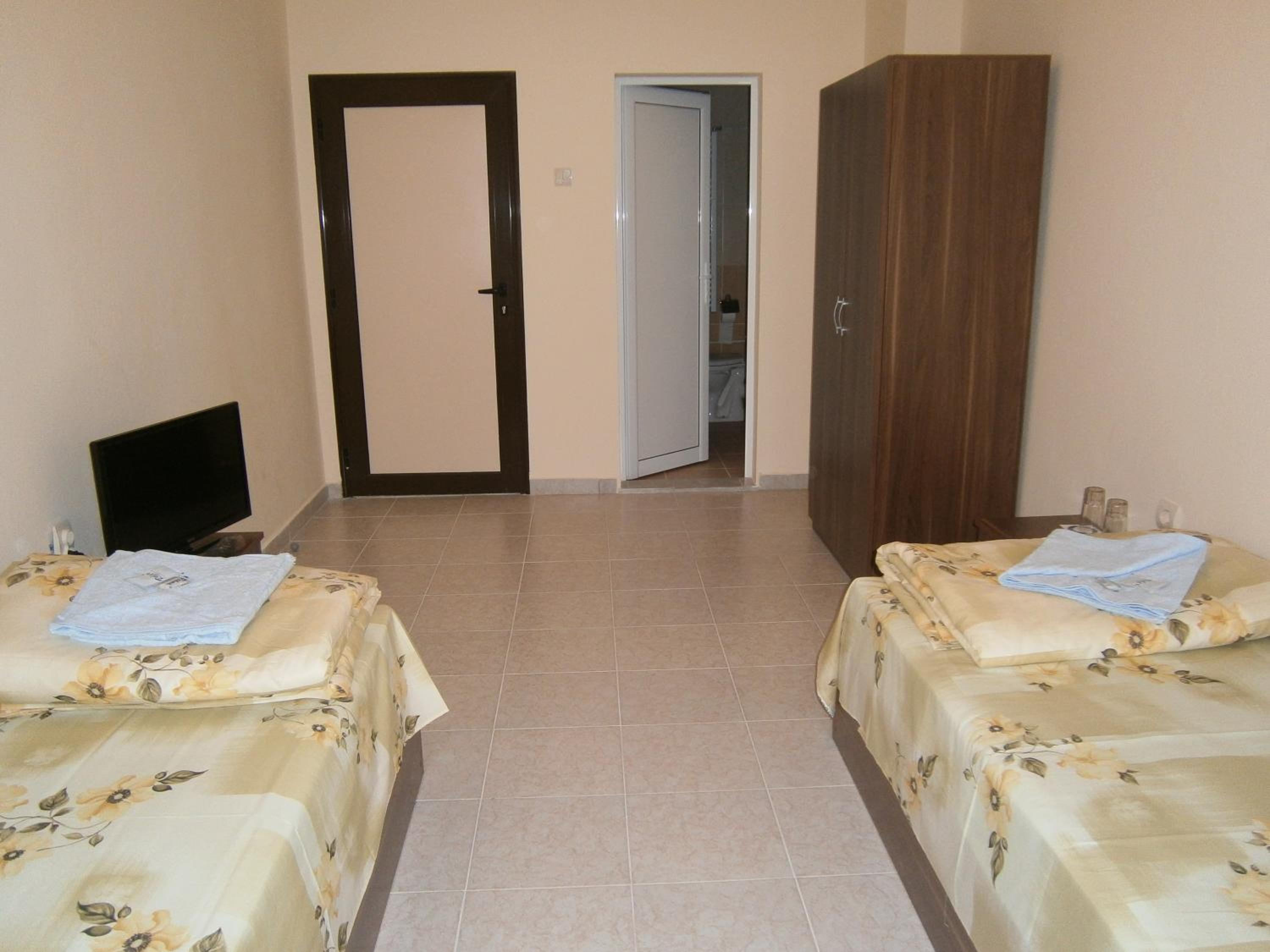 Deluxe Twin Room photo 2